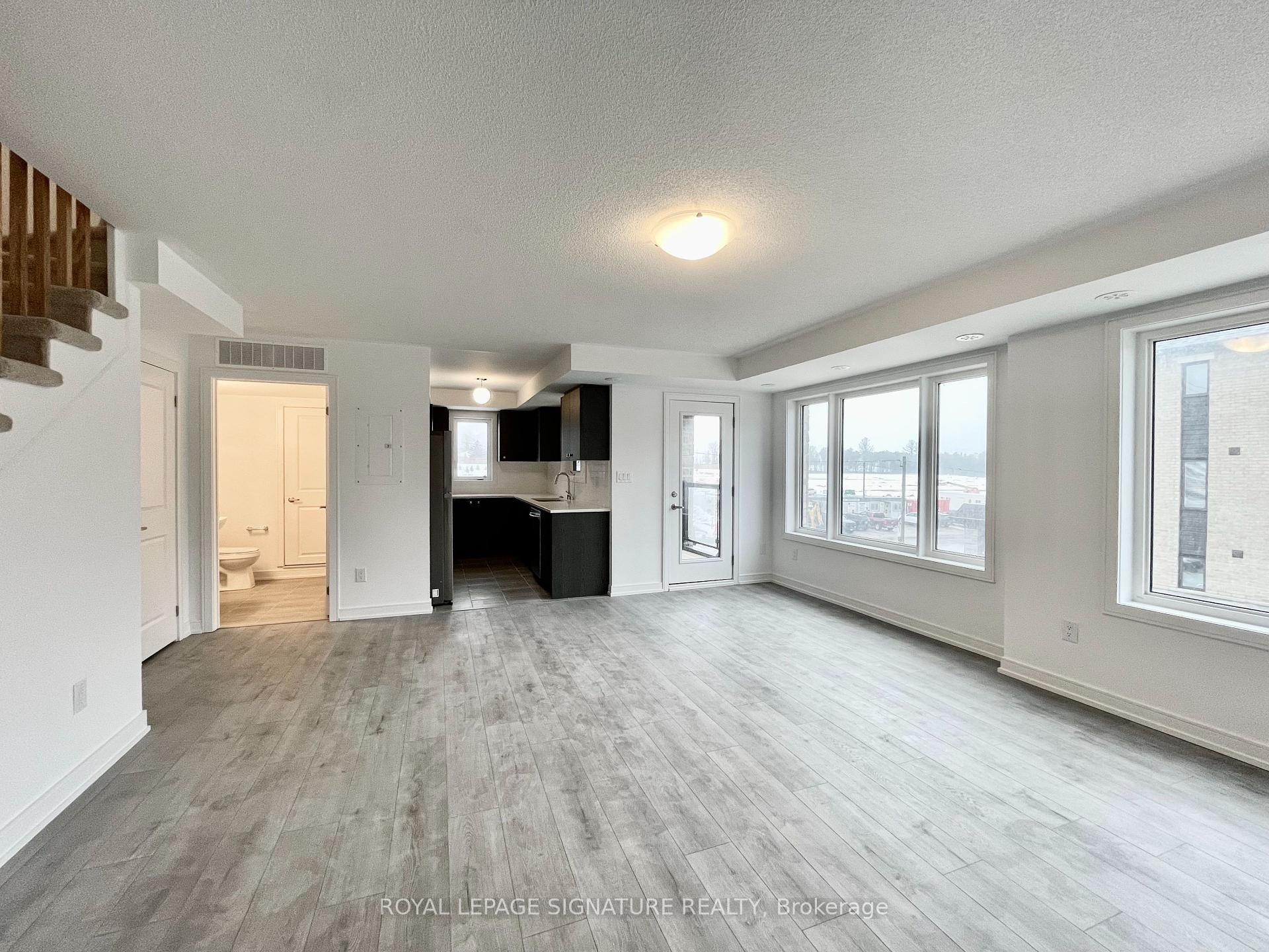 









129


Appletree

Lane, 3,
Barrie,




ON
L9J 0N9

