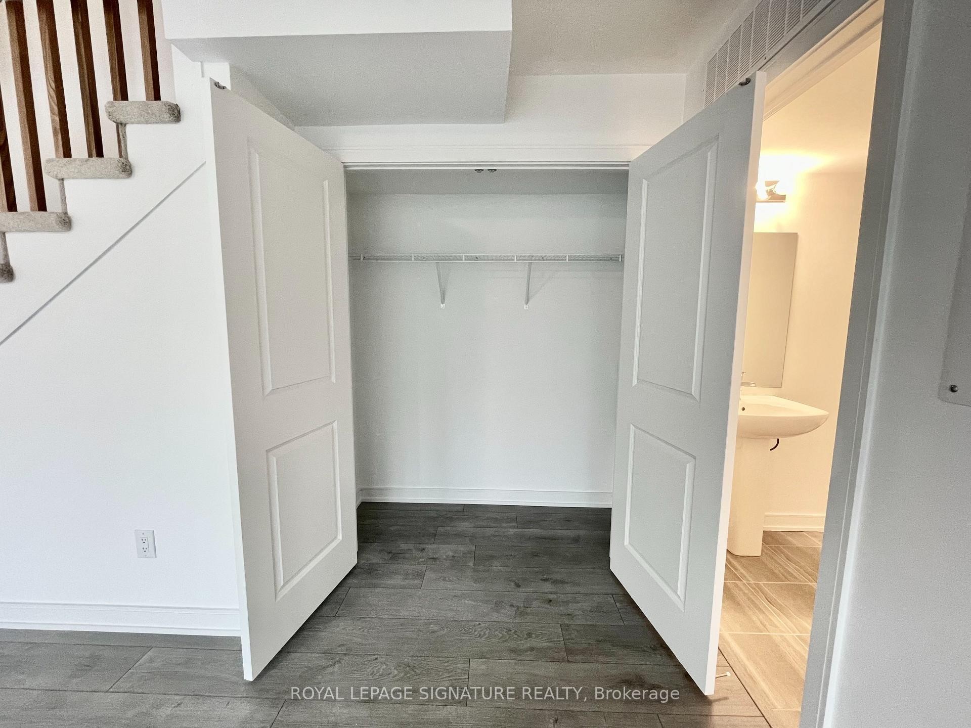 









129


Appletree

Lane, 3,
Barrie,




ON
L9J 0N9

