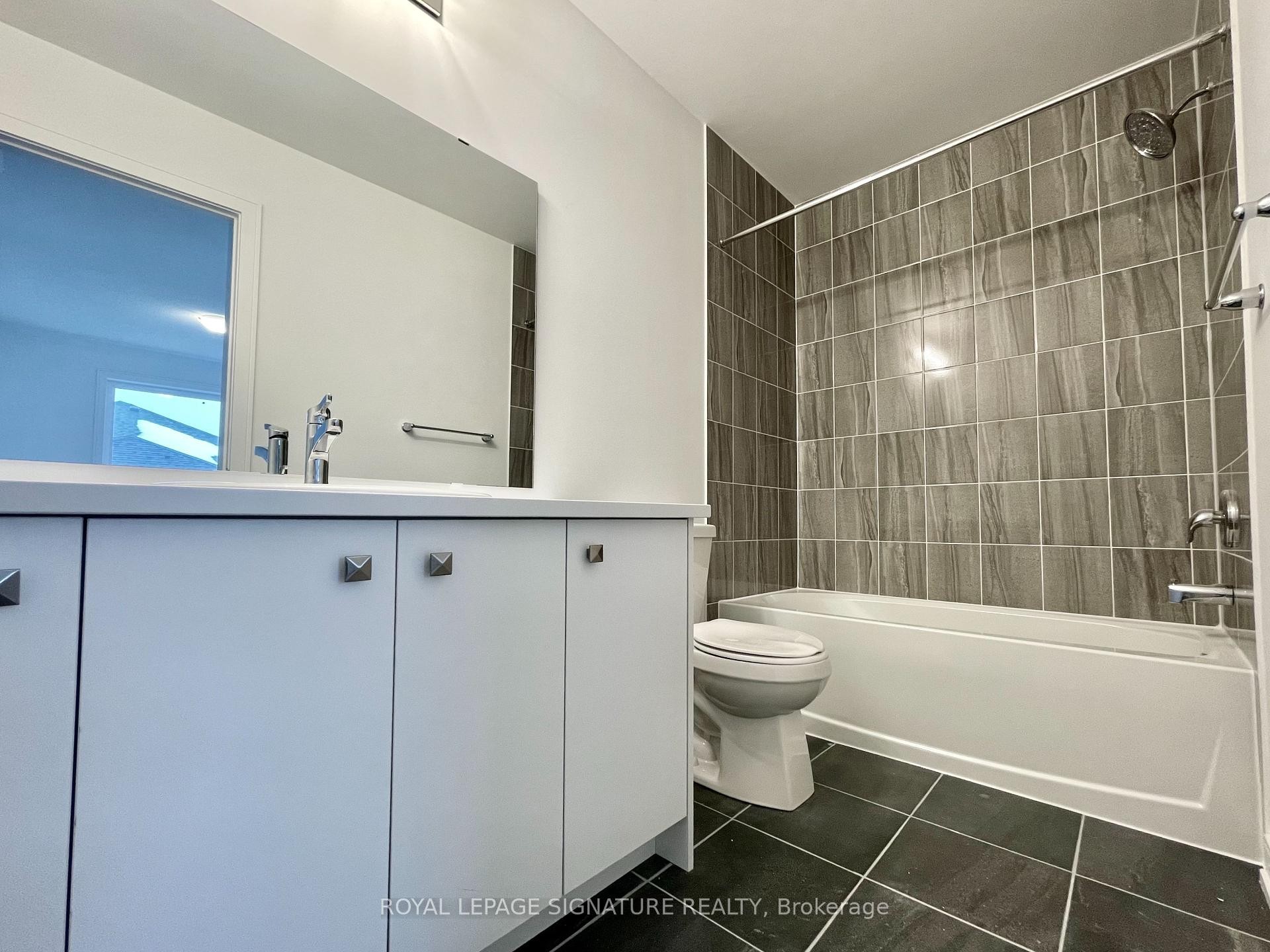 









129


Appletree

Lane, 3,
Barrie,




ON
L9J 0N9


