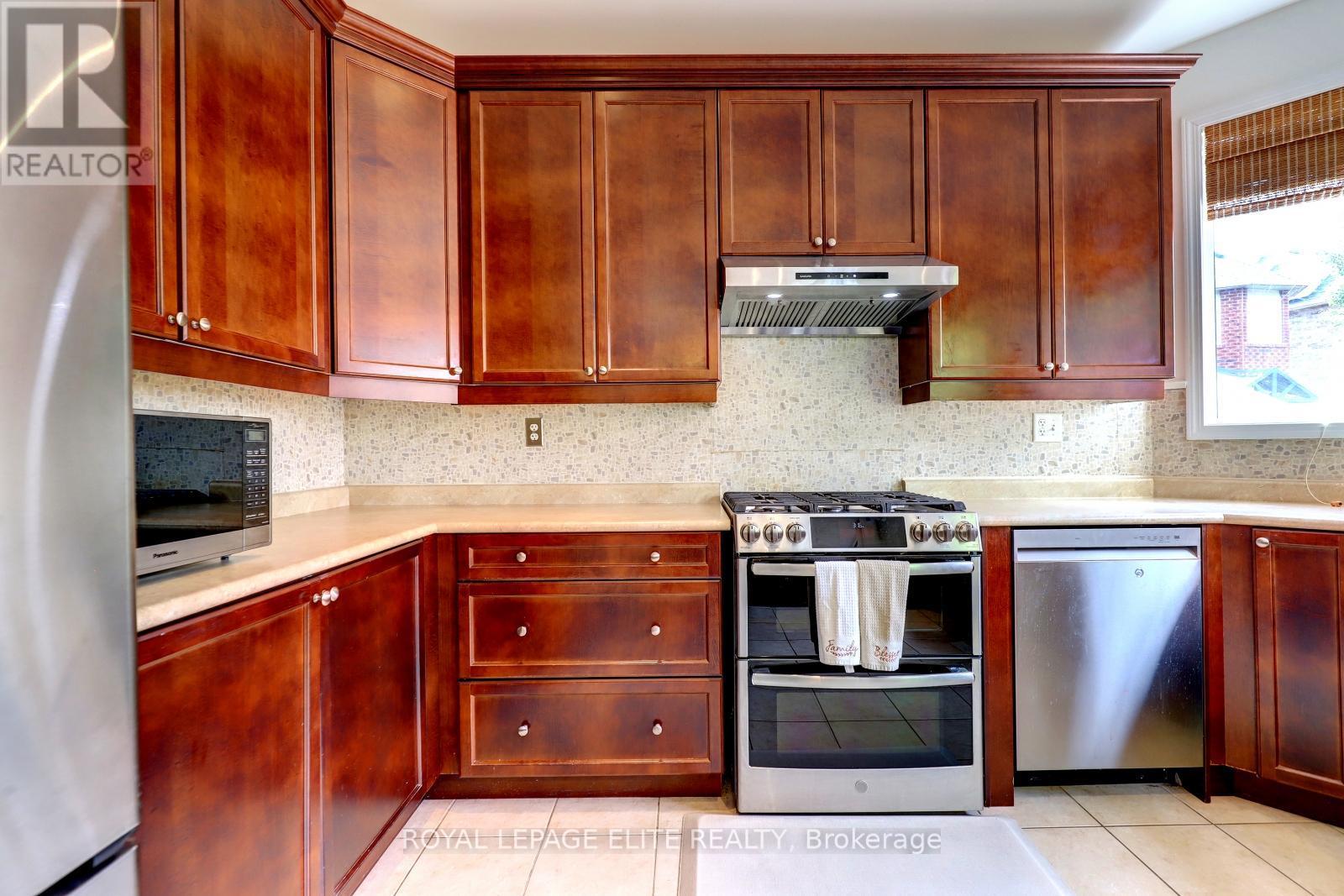 












1230 WINTER CRESCENT

,
Milton,




Ontario
L9T6V8

