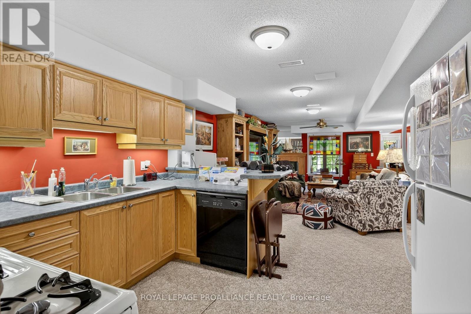 












4 - 3053 FRANCES STEWART ROAD

,
Peterborough East,




Ontario
K9H7S5

