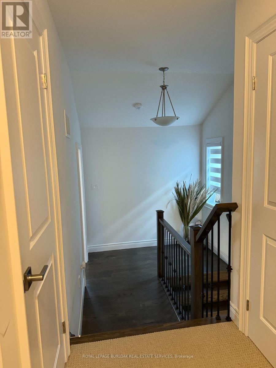 












53 SOUTHAM LANE

,
Hamilton,




Ontario
L9C0E7

