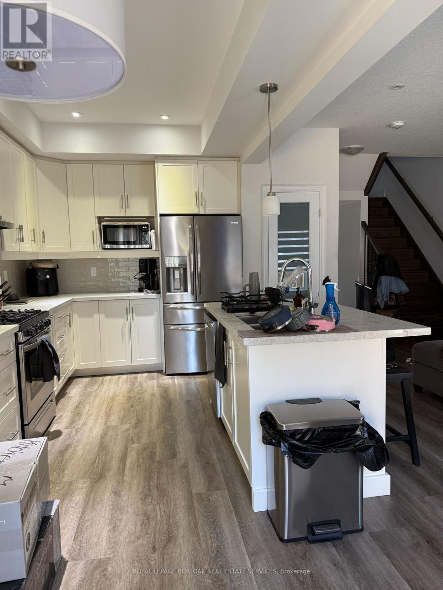 












53 SOUTHAM LANE

,
Hamilton,




Ontario
L9C0E7

