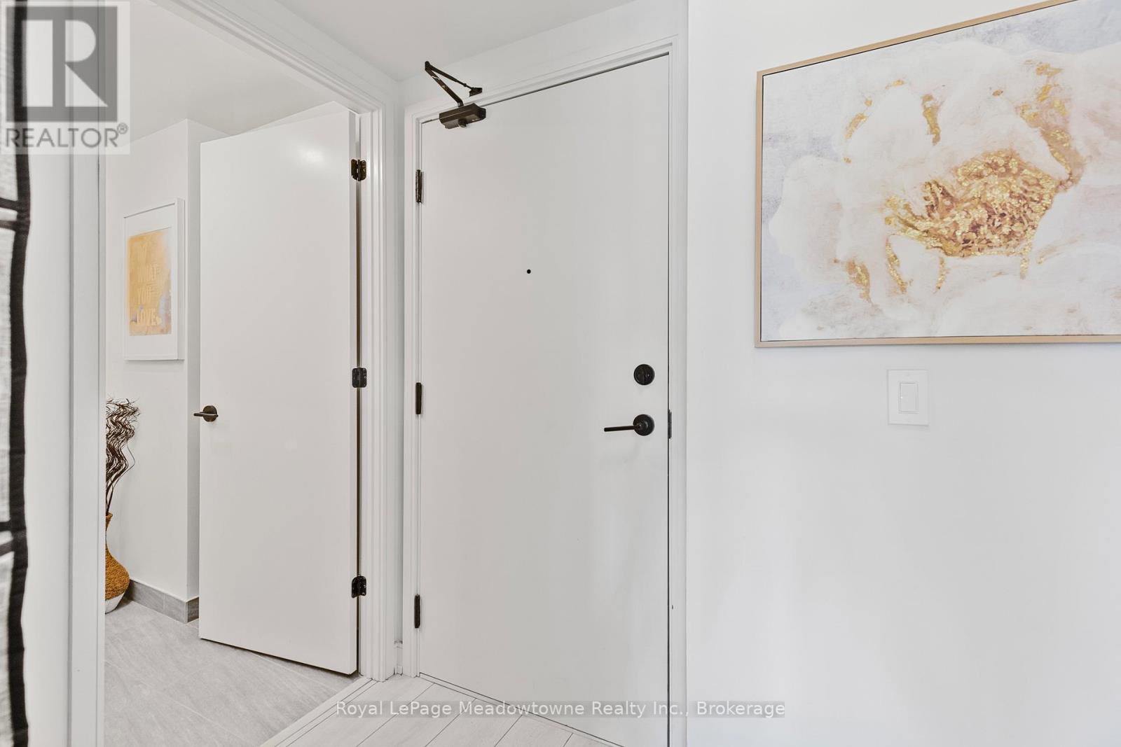 












TH 107 - 8010 DERRY ROAD

,
Milton (CO Coates),




Ontario
L9T2X5

