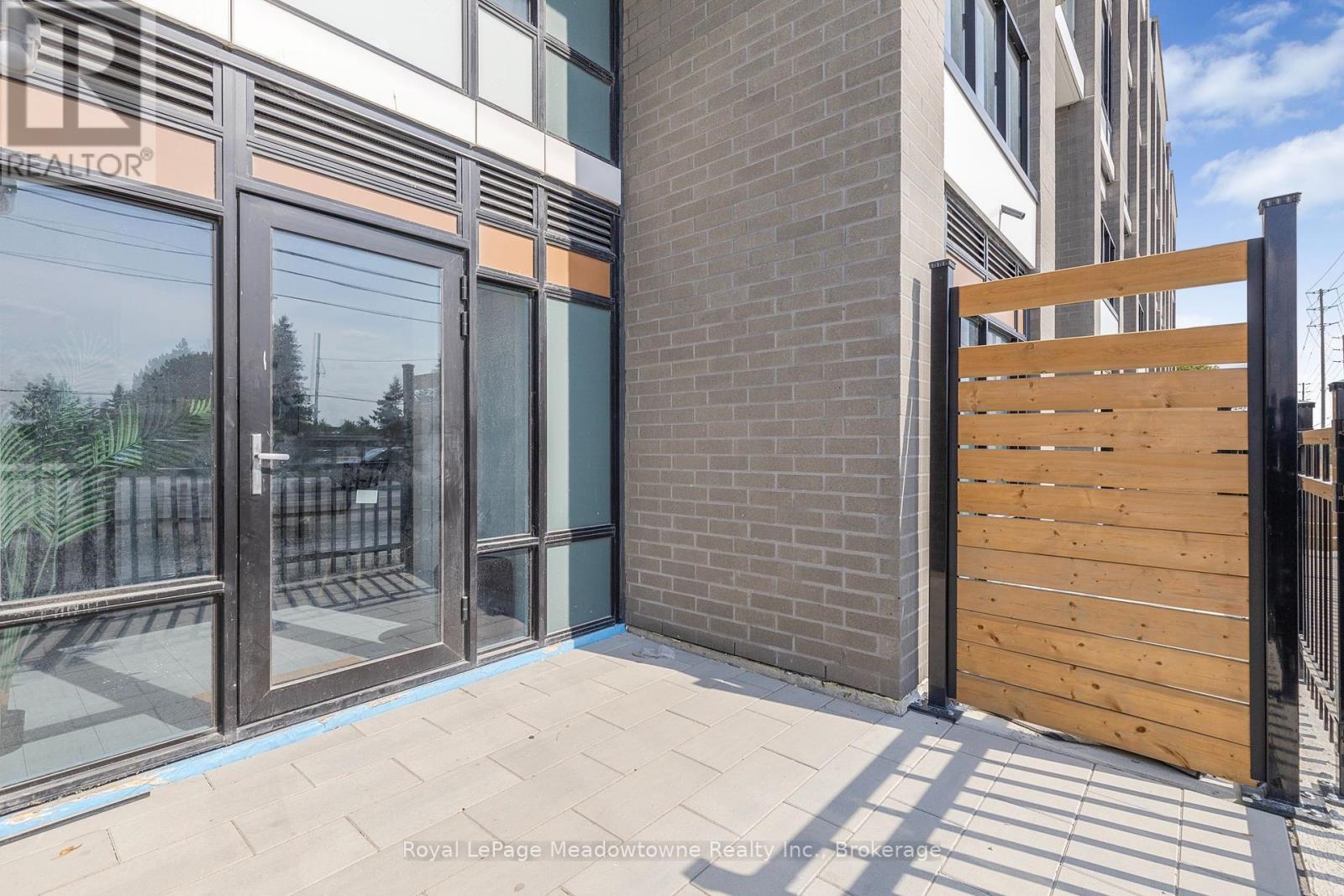 












TH 107 - 8010 DERRY ROAD

,
Milton (CO Coates),




Ontario
L9T2X5

