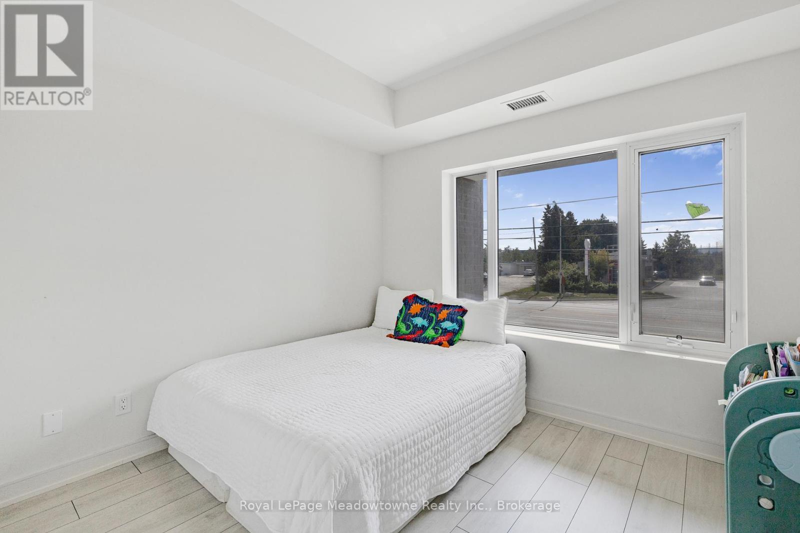 












TH 107 - 8010 DERRY ROAD

,
Milton (CO Coates),




Ontario
L9T2X5

