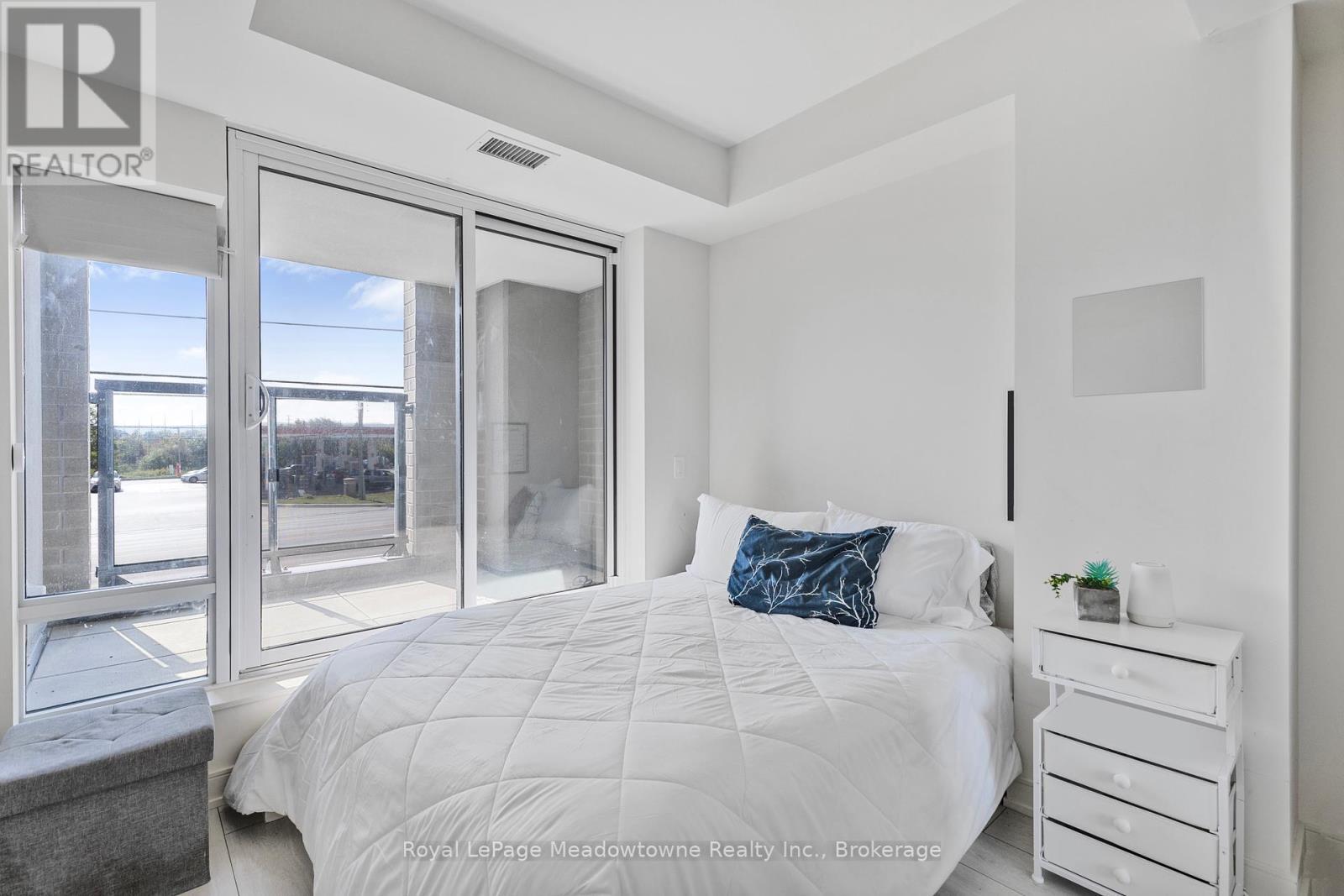 












TH 107 - 8010 DERRY ROAD

,
Milton (CO Coates),




Ontario
L9T2X5

