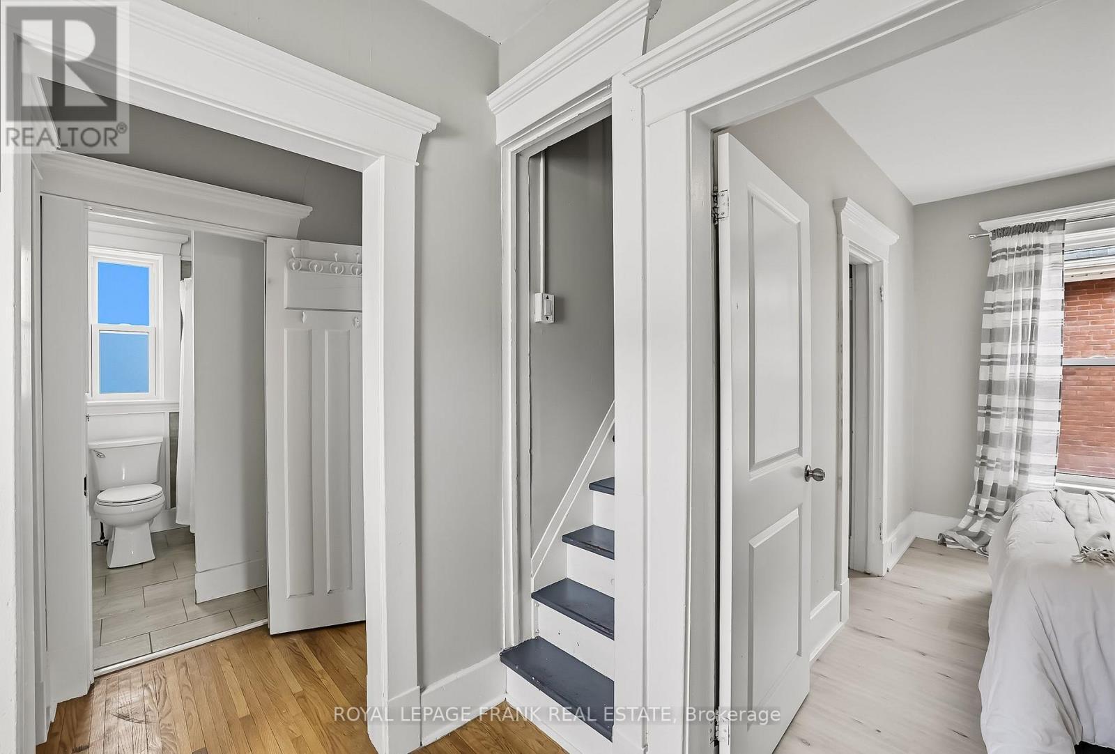 












798 GEORGE STREET N

,
Peterborough (Northcrest Ward 5),




Ontario
K9H3T5

