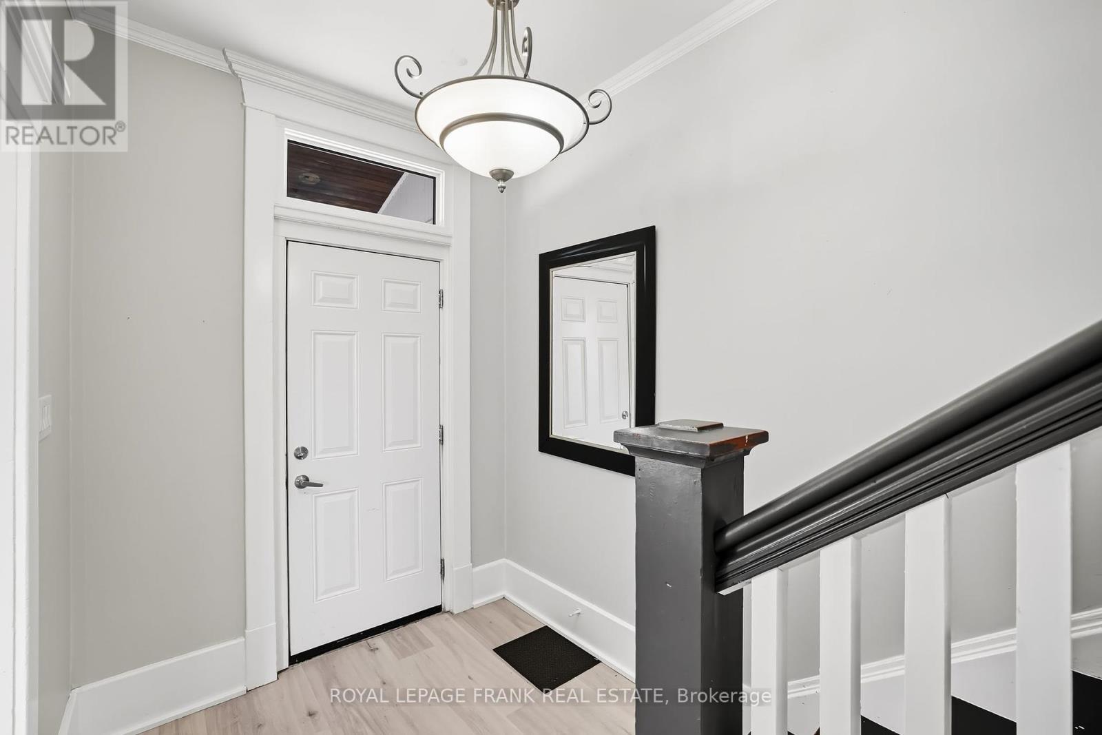 












798 GEORGE STREET N

,
Peterborough (Northcrest Ward 5),




Ontario
K9H3T5


