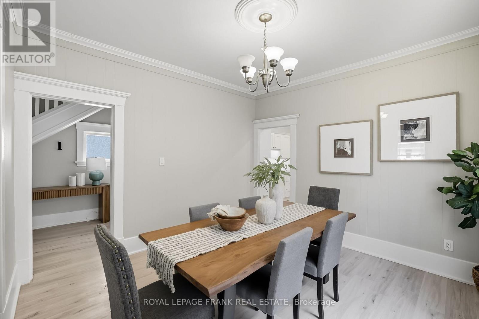 












798 GEORGE STREET N

,
Peterborough (Northcrest Ward 5),




Ontario
K9H3T5

