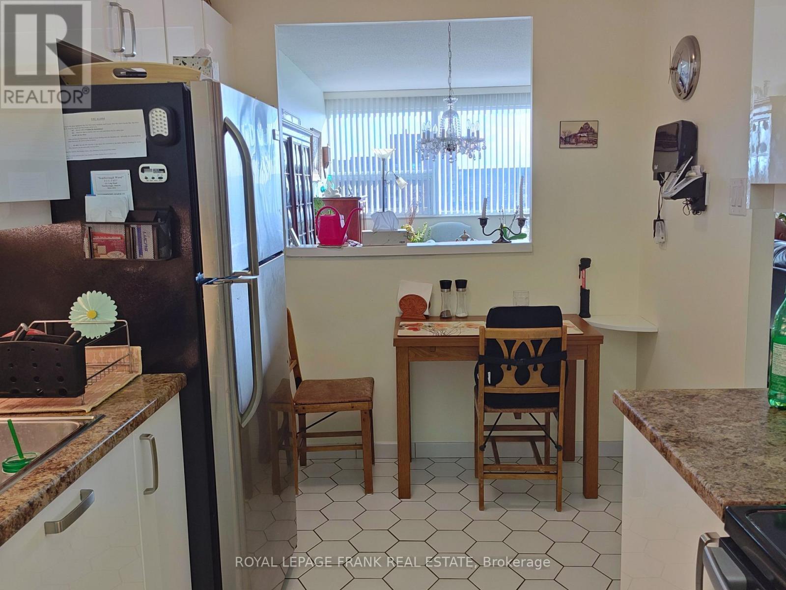 












1908 - 121 LING ROAD

,
Toronto (West Hill),




Ontario
M1E4Y2

