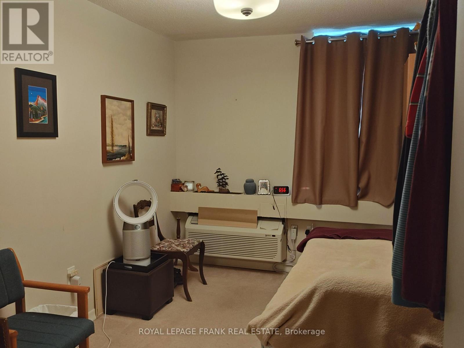 












1908 - 121 LING ROAD

,
Toronto (West Hill),




Ontario
M1E4Y2

