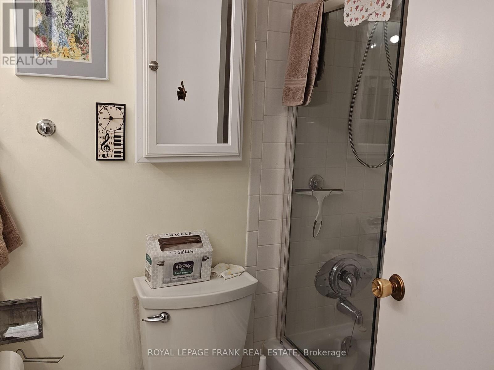 












1908 - 121 LING ROAD

,
Toronto (West Hill),




Ontario
M1E4Y2

