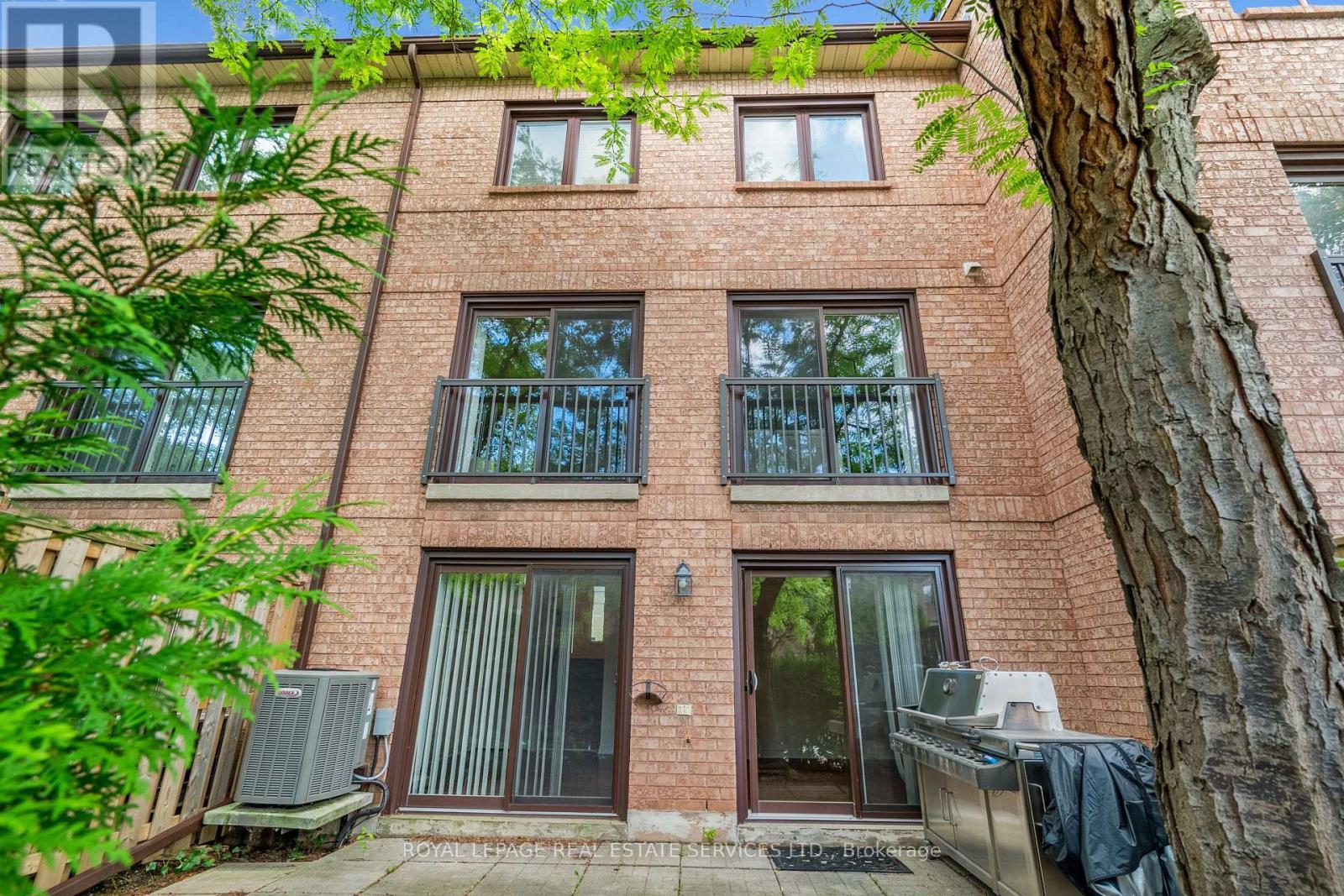 












5 - 1100 QUEENS AVENUE

,
Oakville,




Ontario
L6H2B5

