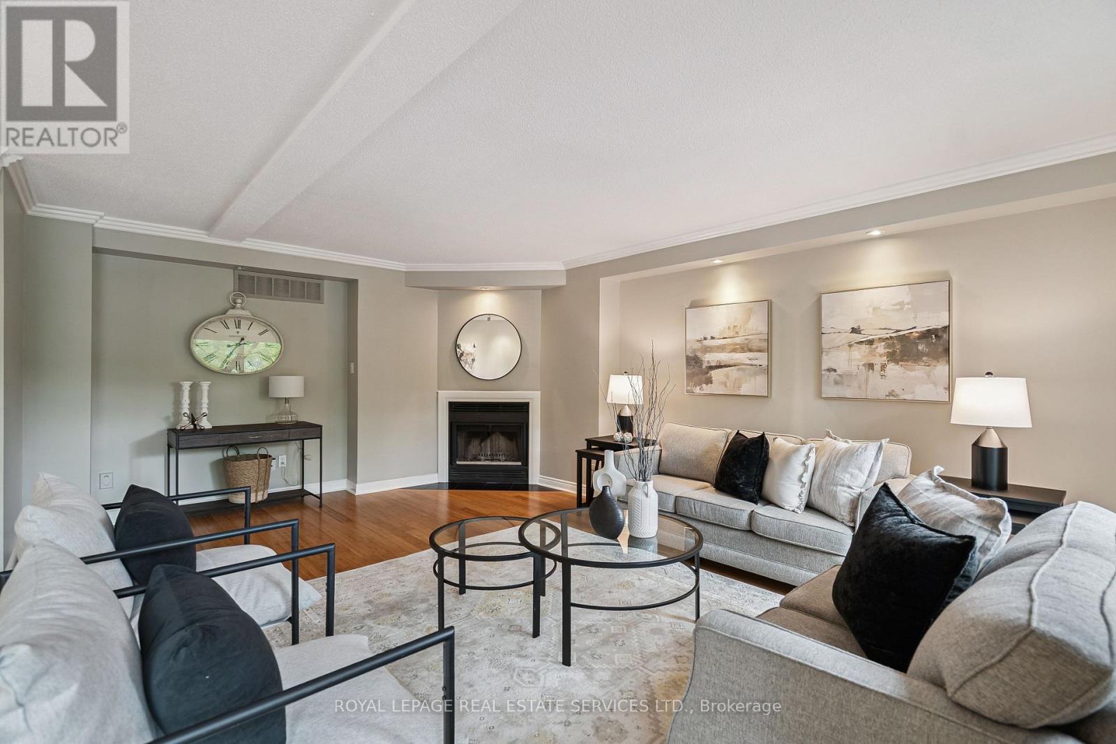 












5 - 1100 QUEENS AVENUE

,
Oakville,




Ontario
L6H2B5

