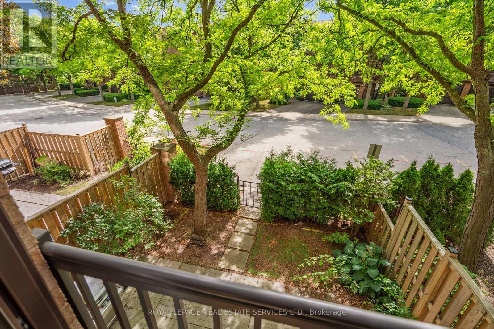 












5 - 1100 QUEENS AVENUE

,
Oakville,




Ontario
L6H2B5

