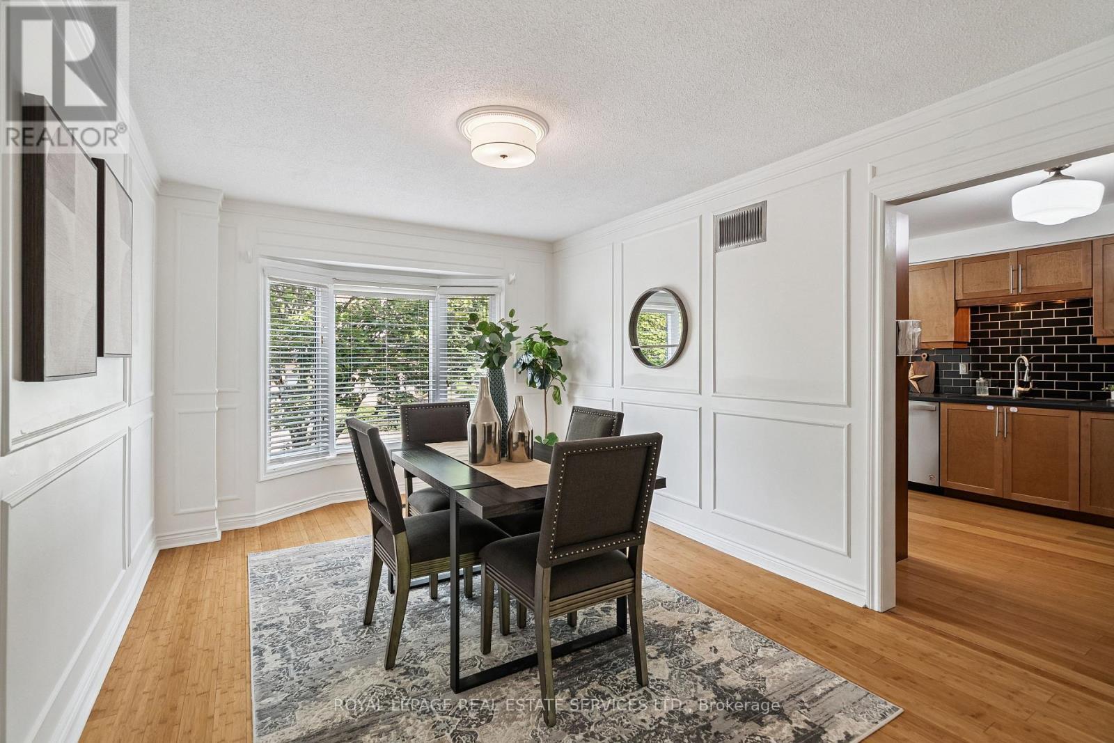 












5 - 1100 QUEENS AVENUE

,
Oakville,




Ontario
L6H2B5

