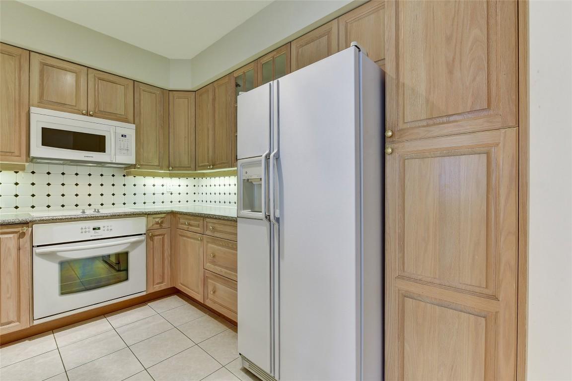 









1152


Sunset

Drive, 606,
Kelowna,




BC
V1Y 9R7

