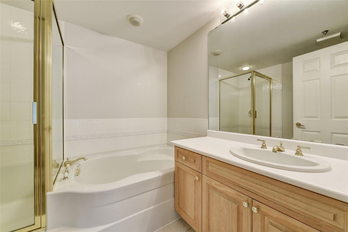 









1152


Sunset

Drive, 606,
Kelowna,




BC
V1Y 9R7

