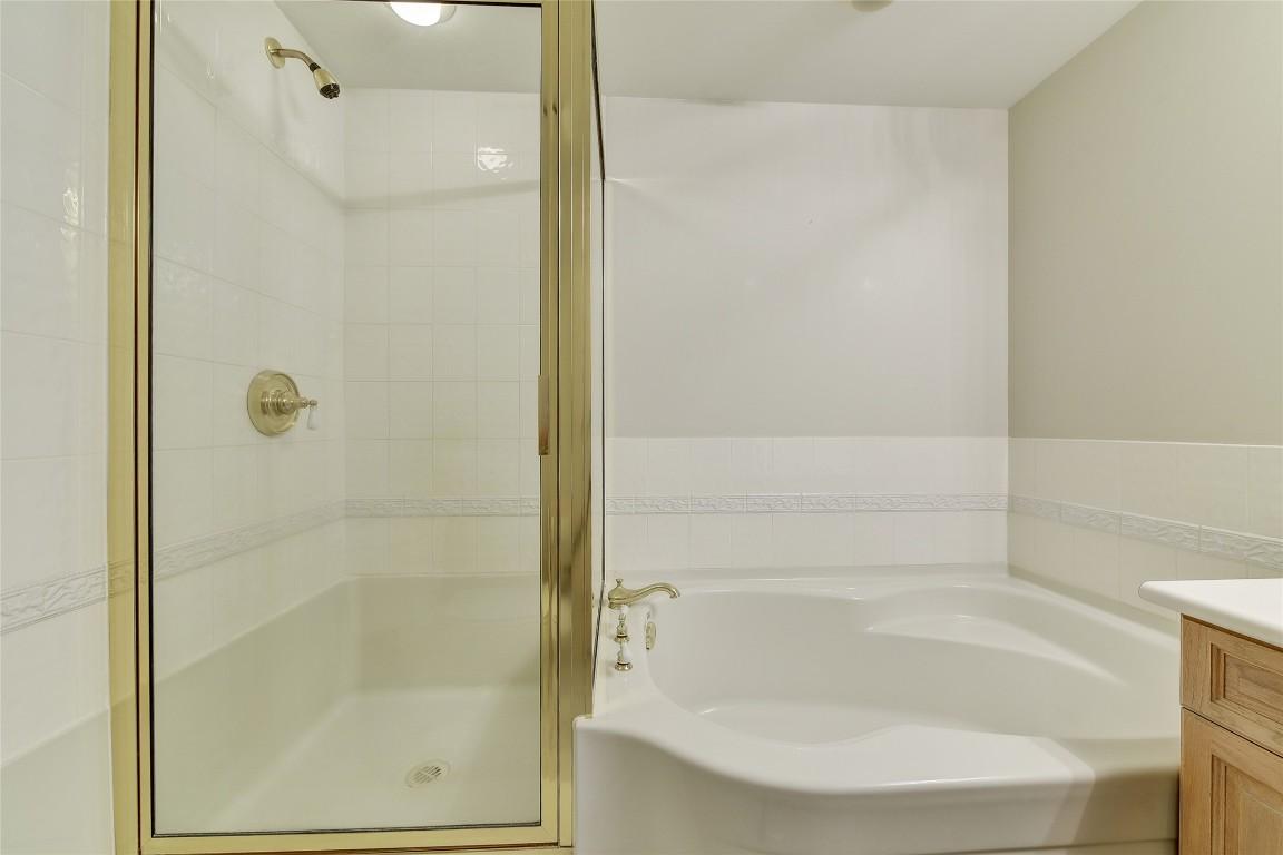 









1152


Sunset

Drive, 606,
Kelowna,




BC
V1Y 9R7

