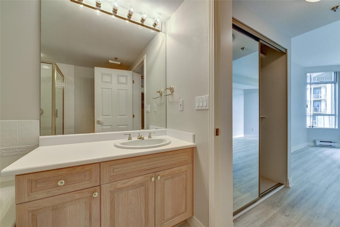 









1152


Sunset

Drive, 606,
Kelowna,




BC
V1Y 9R7

