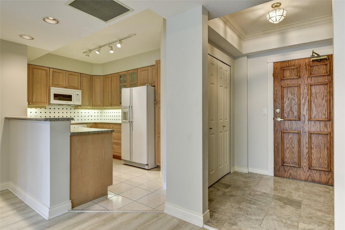 









1152


Sunset

Drive, 606,
Kelowna,




BC
V1Y 9R7

