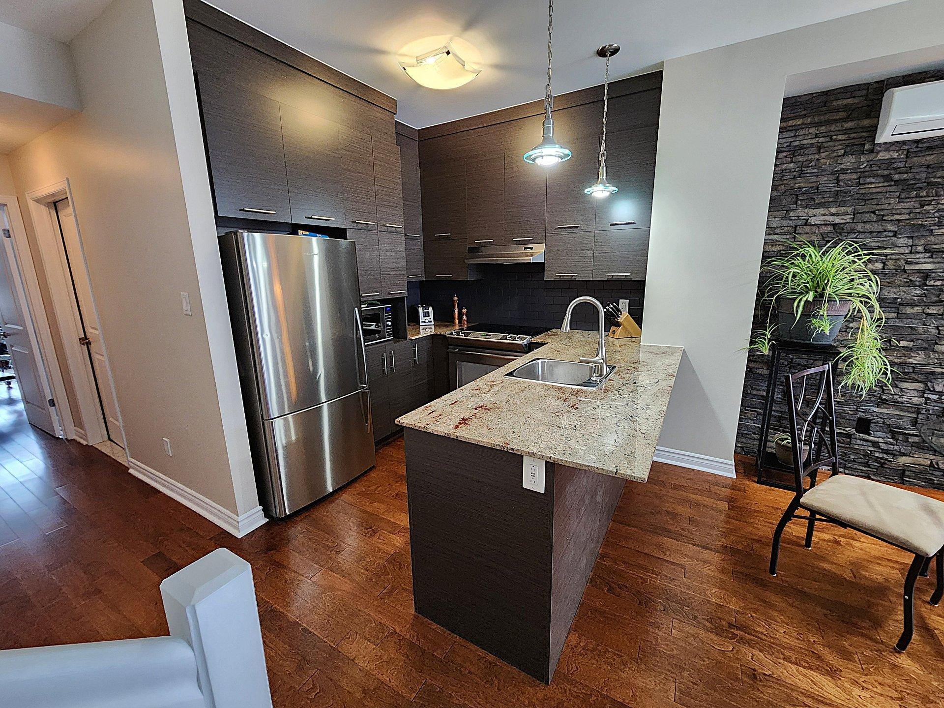 









2264


Rue Victoria

, 7,
Montréal (Lachine),




QC
H8S1Z3

