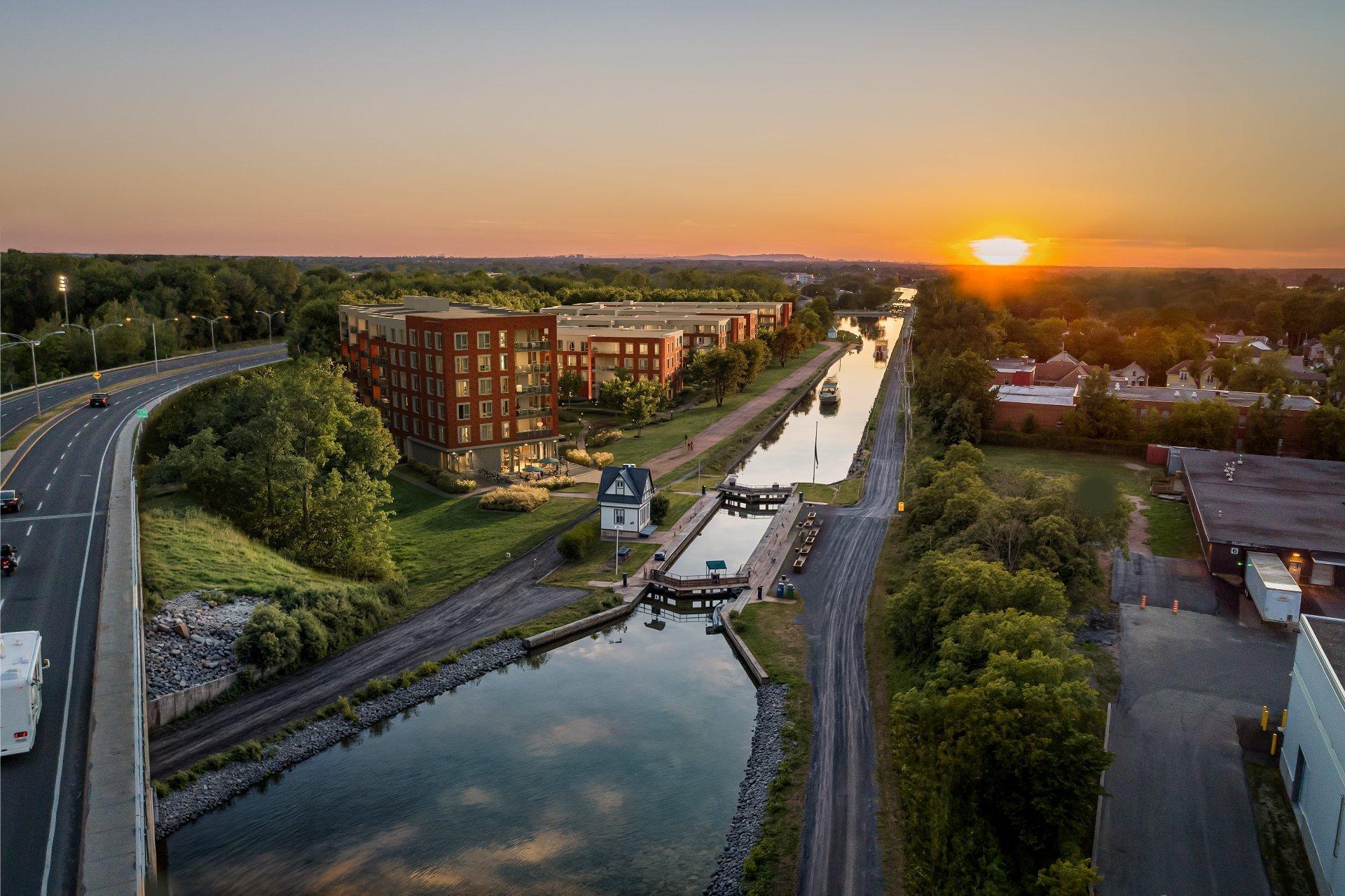 









2540


Ch. du Canal

, 502,
Chambly,




QC
J3L5G6

