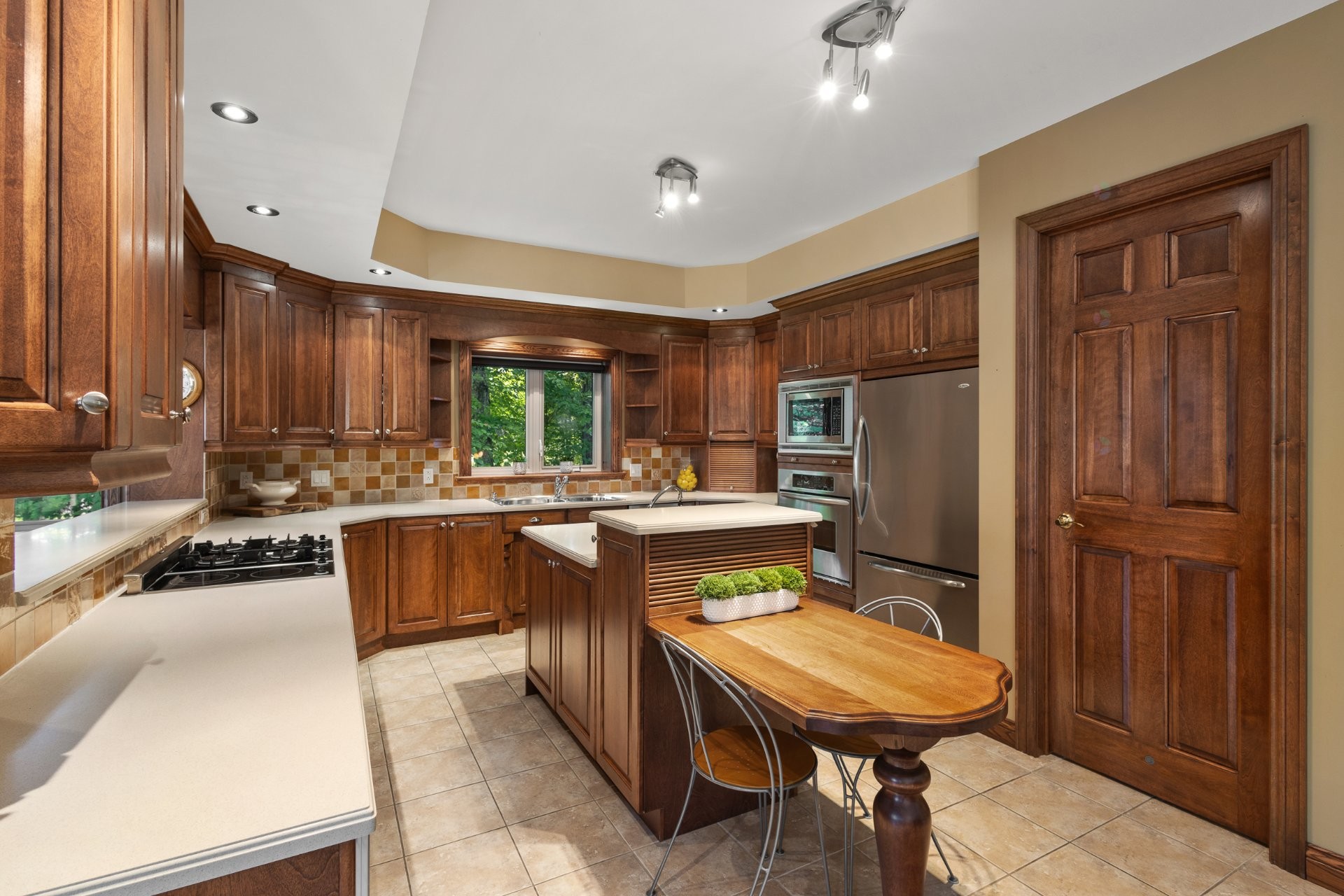 









123


Rue du Domaine-Brome

,
Lac-Brome,




QC
J0E1R0

