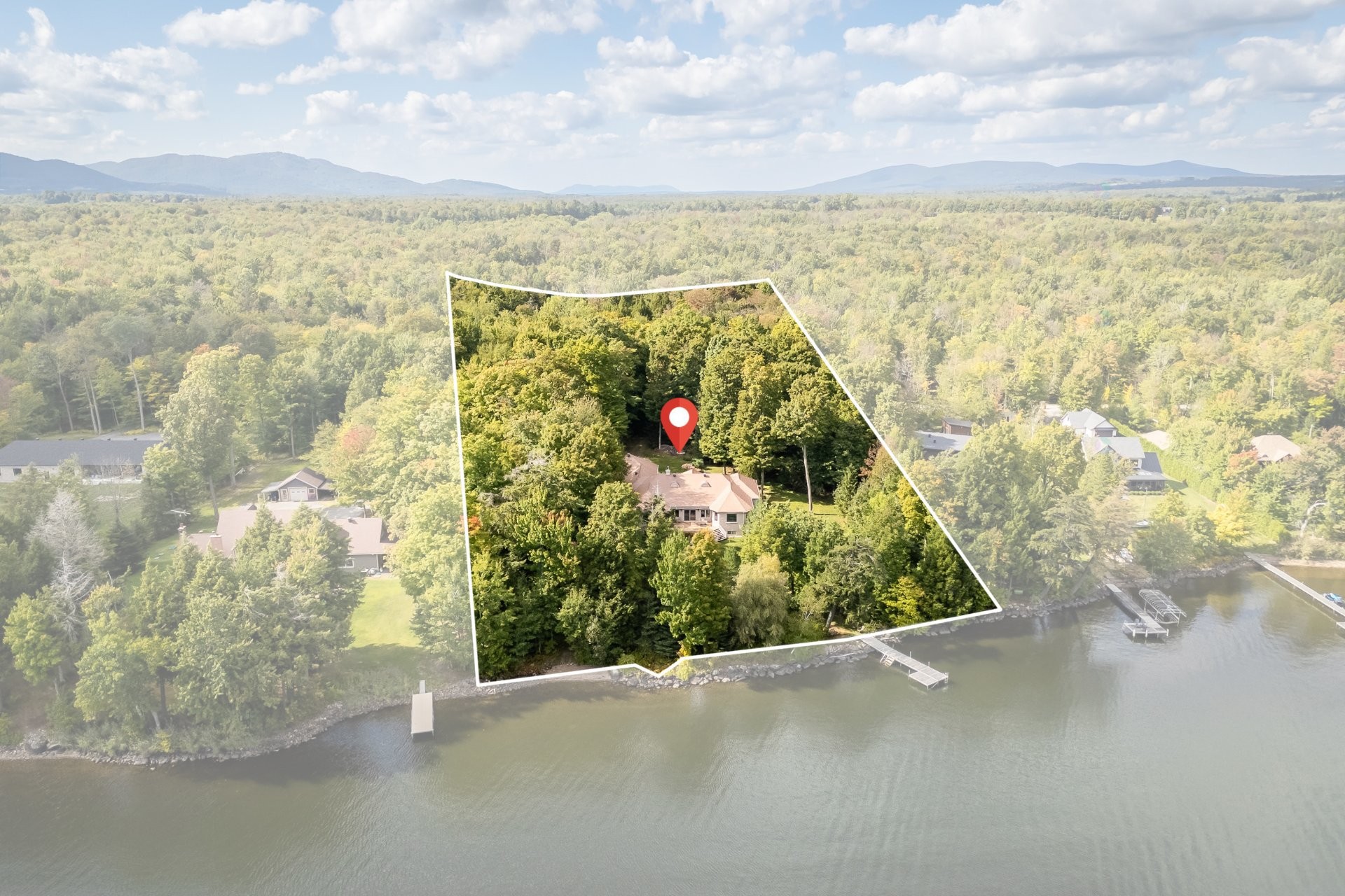 









123


Rue du Domaine-Brome

,
Lac-Brome,




QC
J0E1R0

