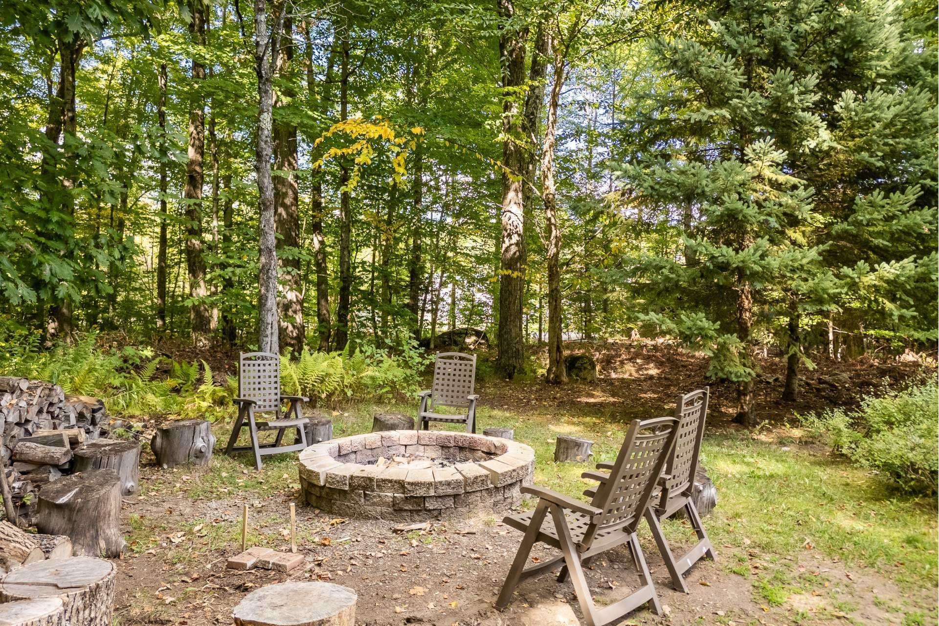 









123


Rue du Domaine-Brome

,
Lac-Brome,




QC
J0E1R0

