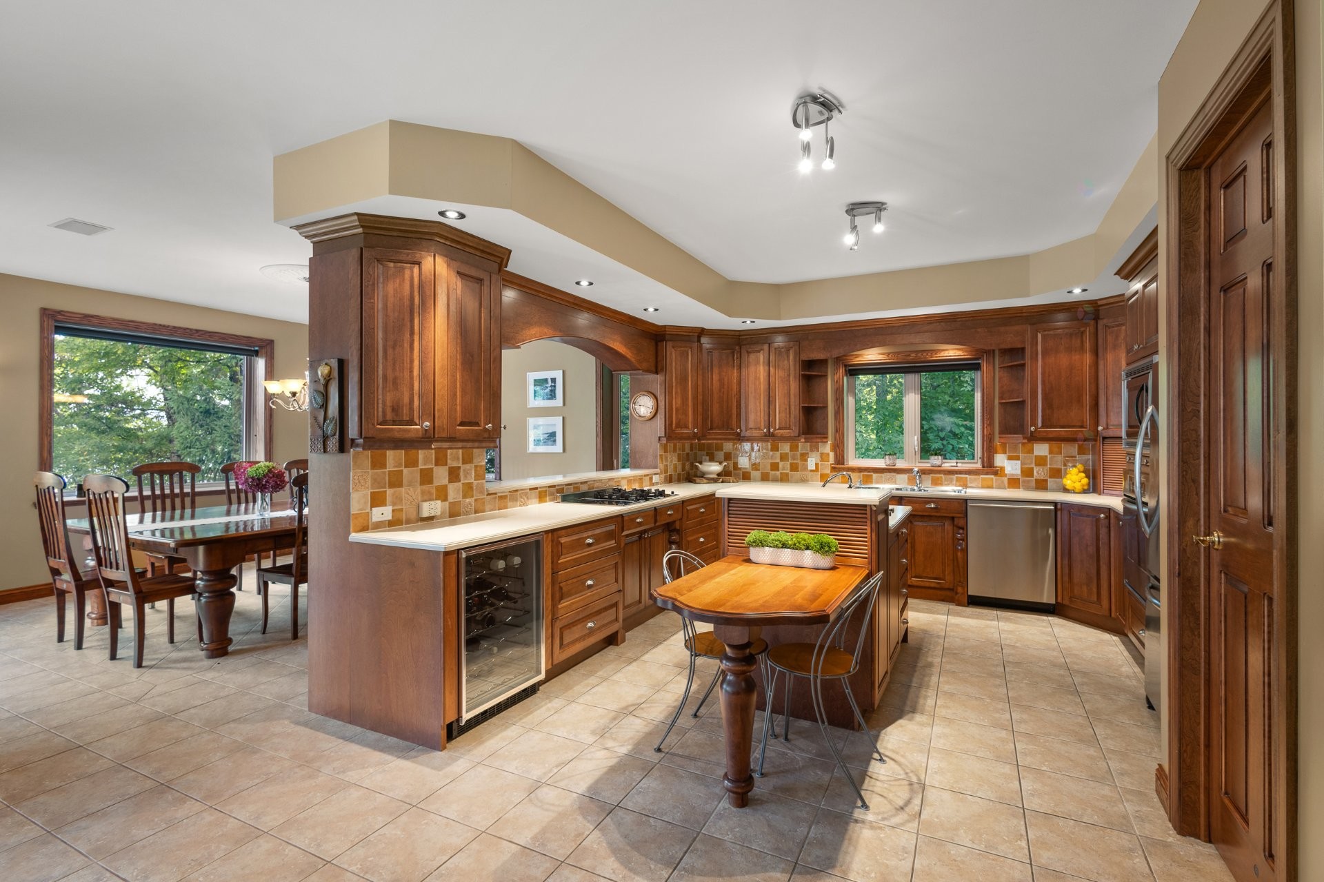 









123


Rue du Domaine-Brome

,
Lac-Brome,




QC
J0E1R0

