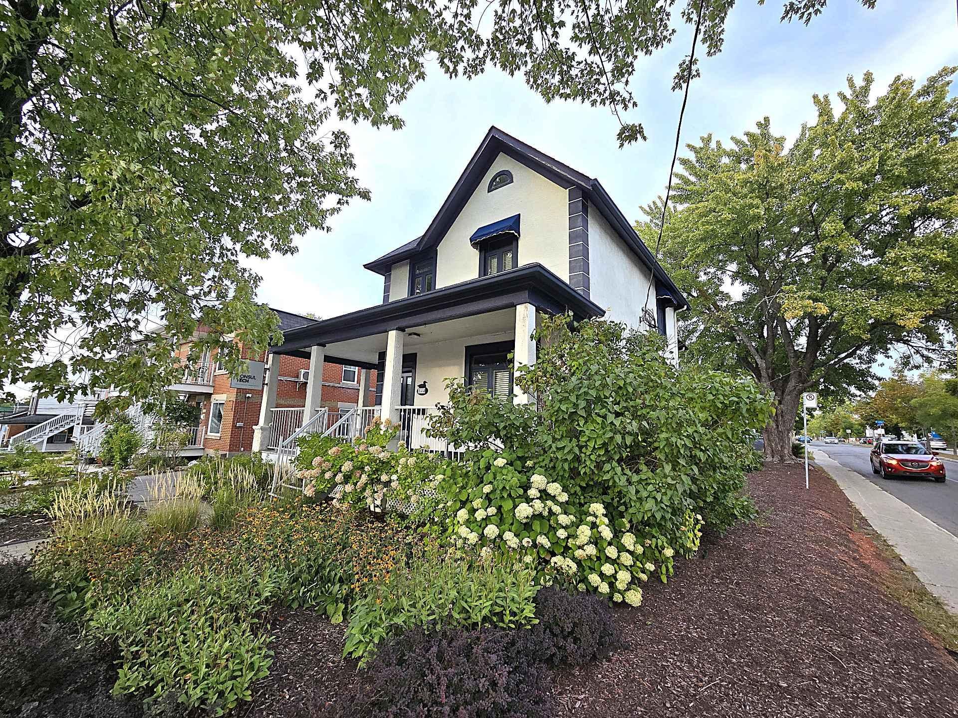 









144


Boul. Curé-Labelle

,
Laval (Sainte-Rose),




QC
H7L2Z4

