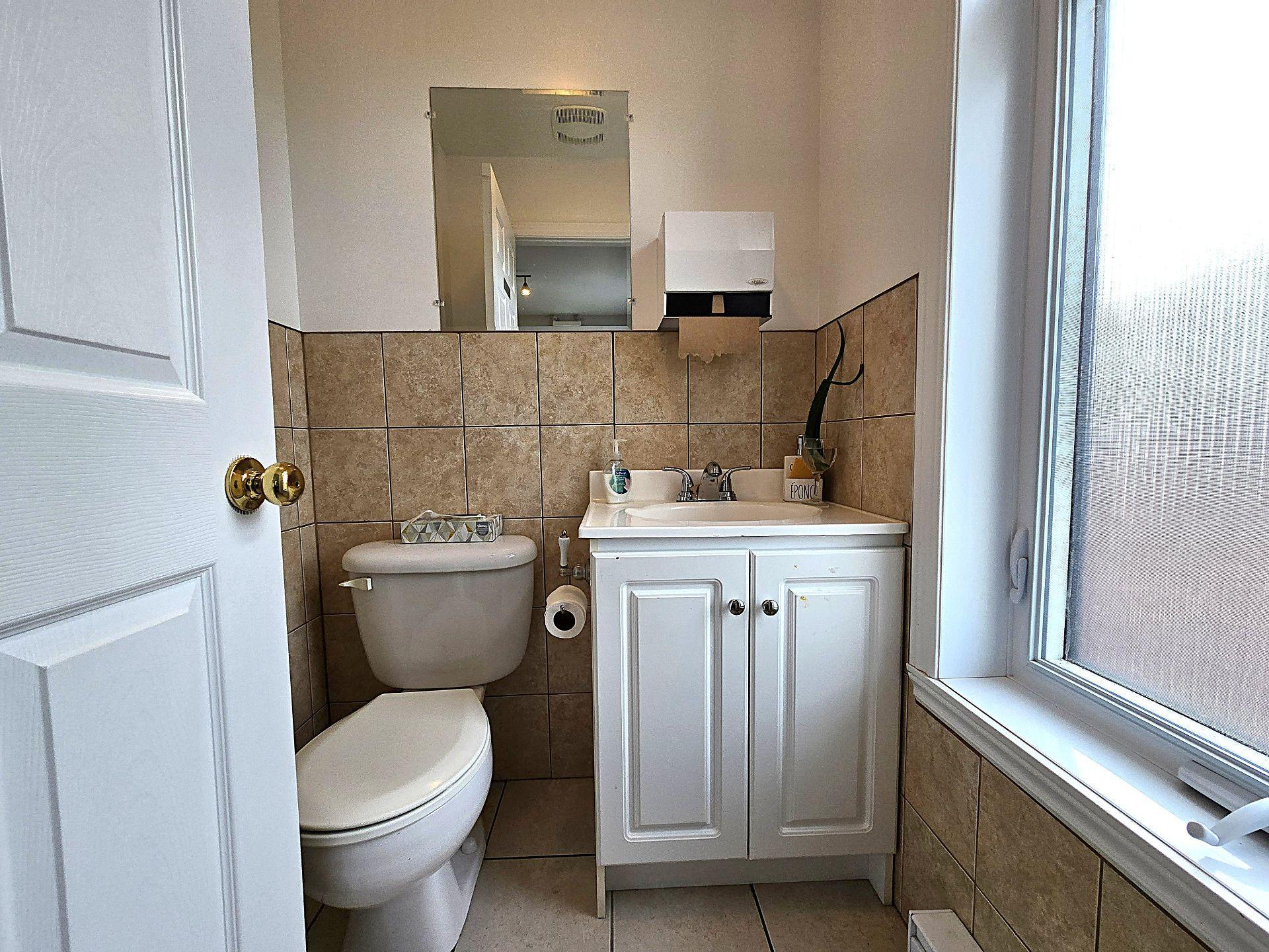 









144


Boul. Curé-Labelle

,
Laval (Sainte-Rose),




QC
H7L2Z4

