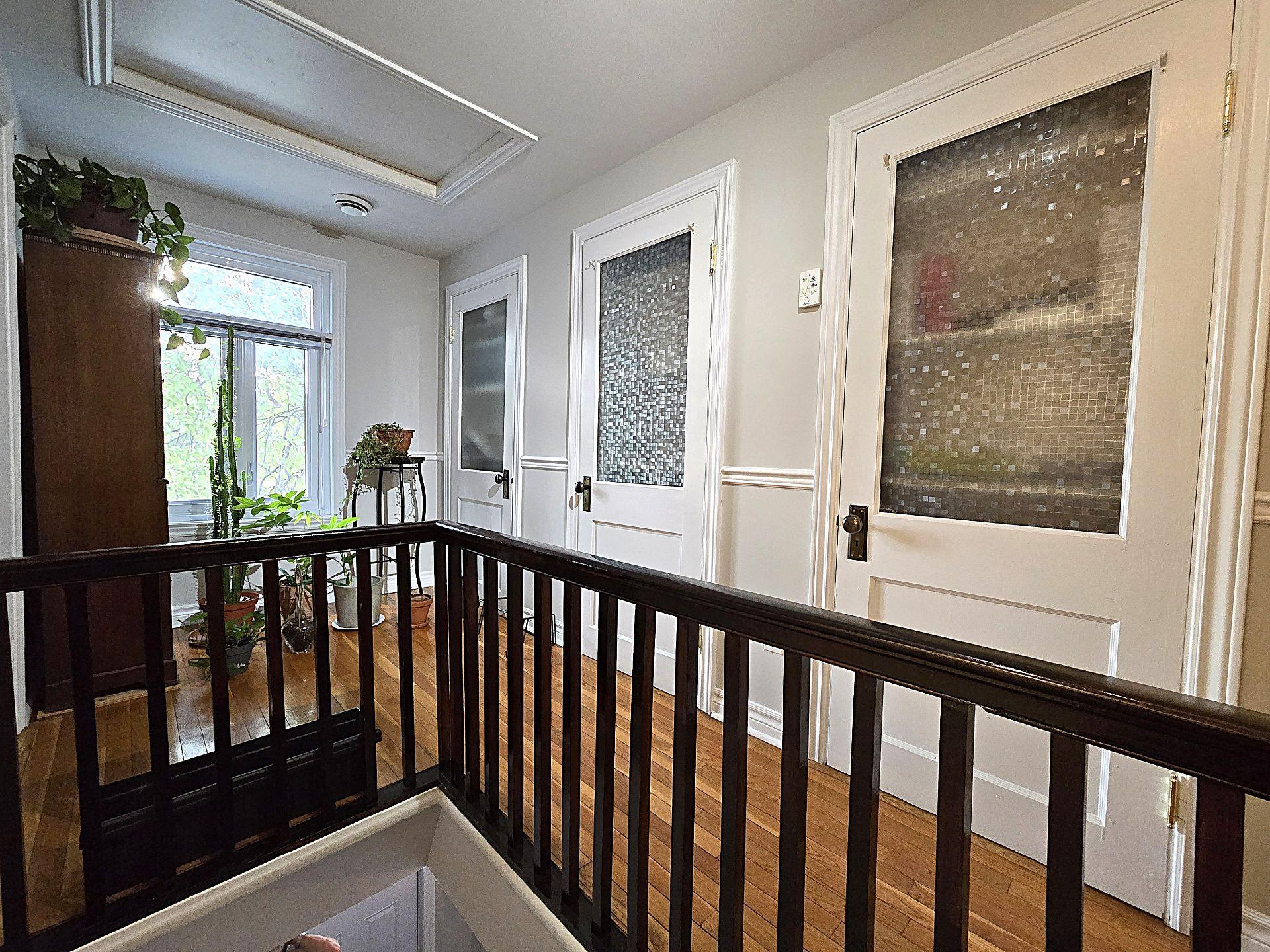 









144


Boul. Curé-Labelle

,
Laval (Sainte-Rose),




QC
H7L2Z4

