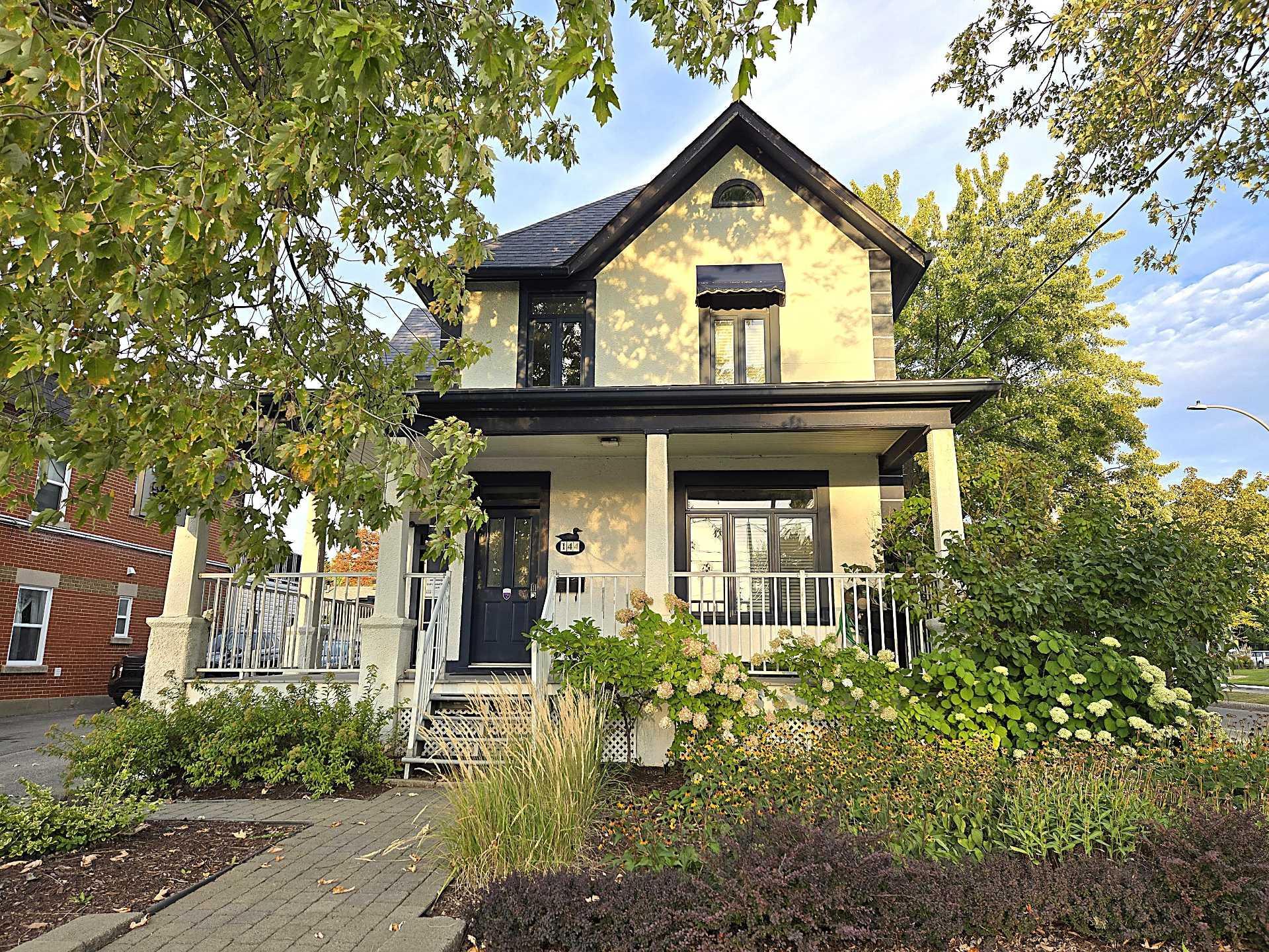 









144


Boul. Curé-Labelle

,
Laval (Sainte-Rose),




QC
H7L2Z4

