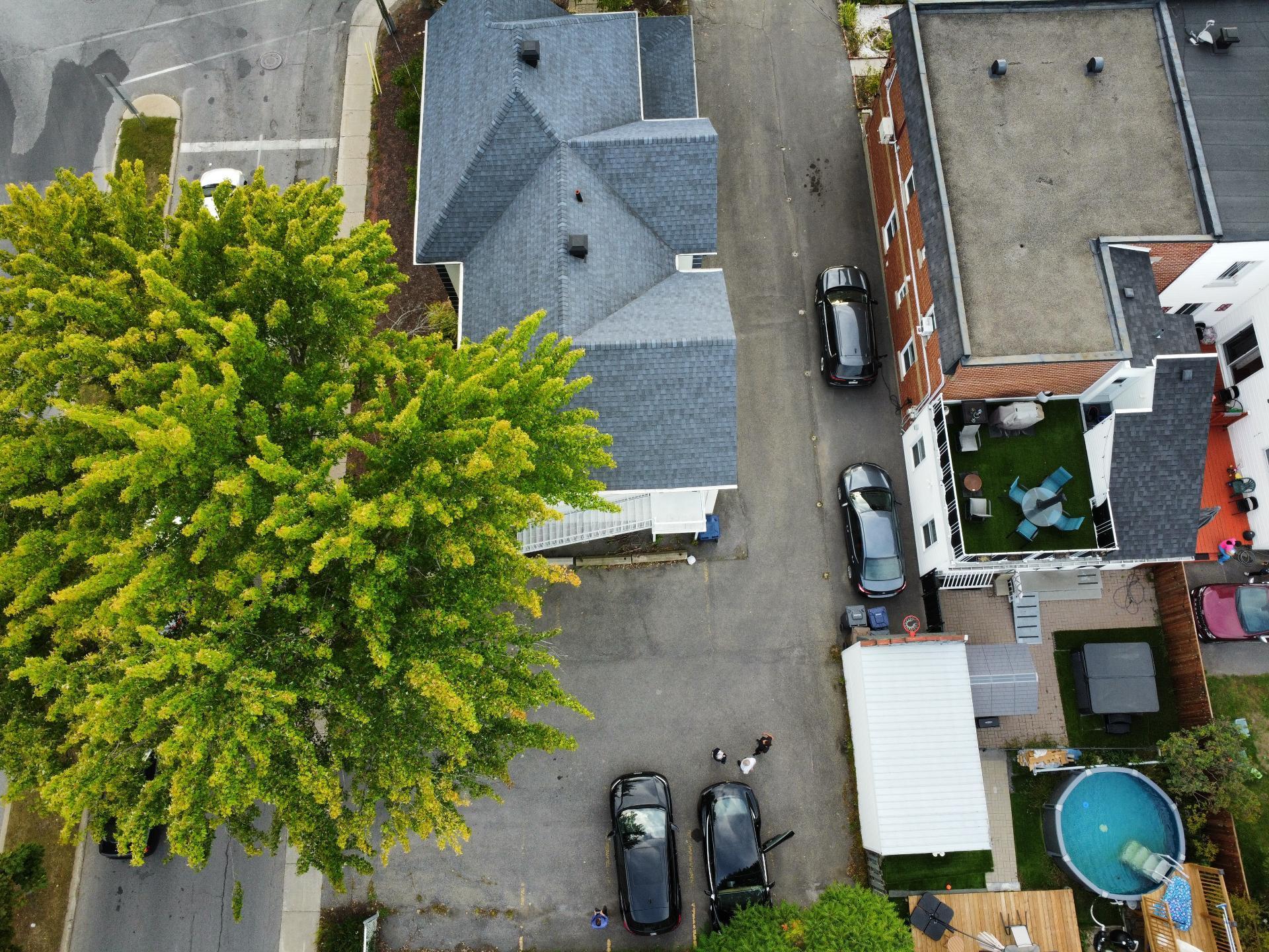 









144


Boul. Curé-Labelle

,
Laval (Sainte-Rose),




QC
H7L2Z4

