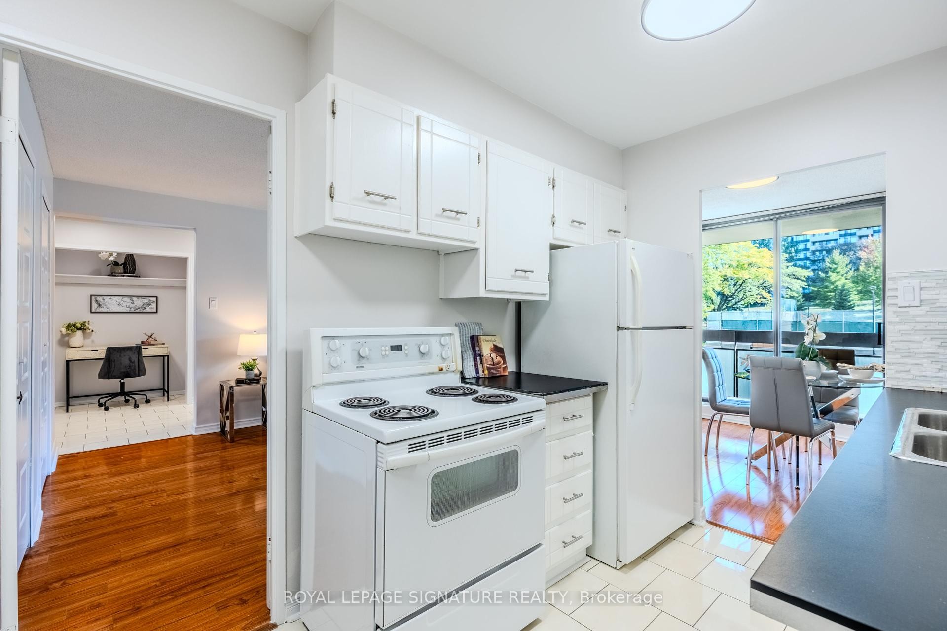 









177


Linus

Road, 315,
Toronto,




ON
M2J 4S5

