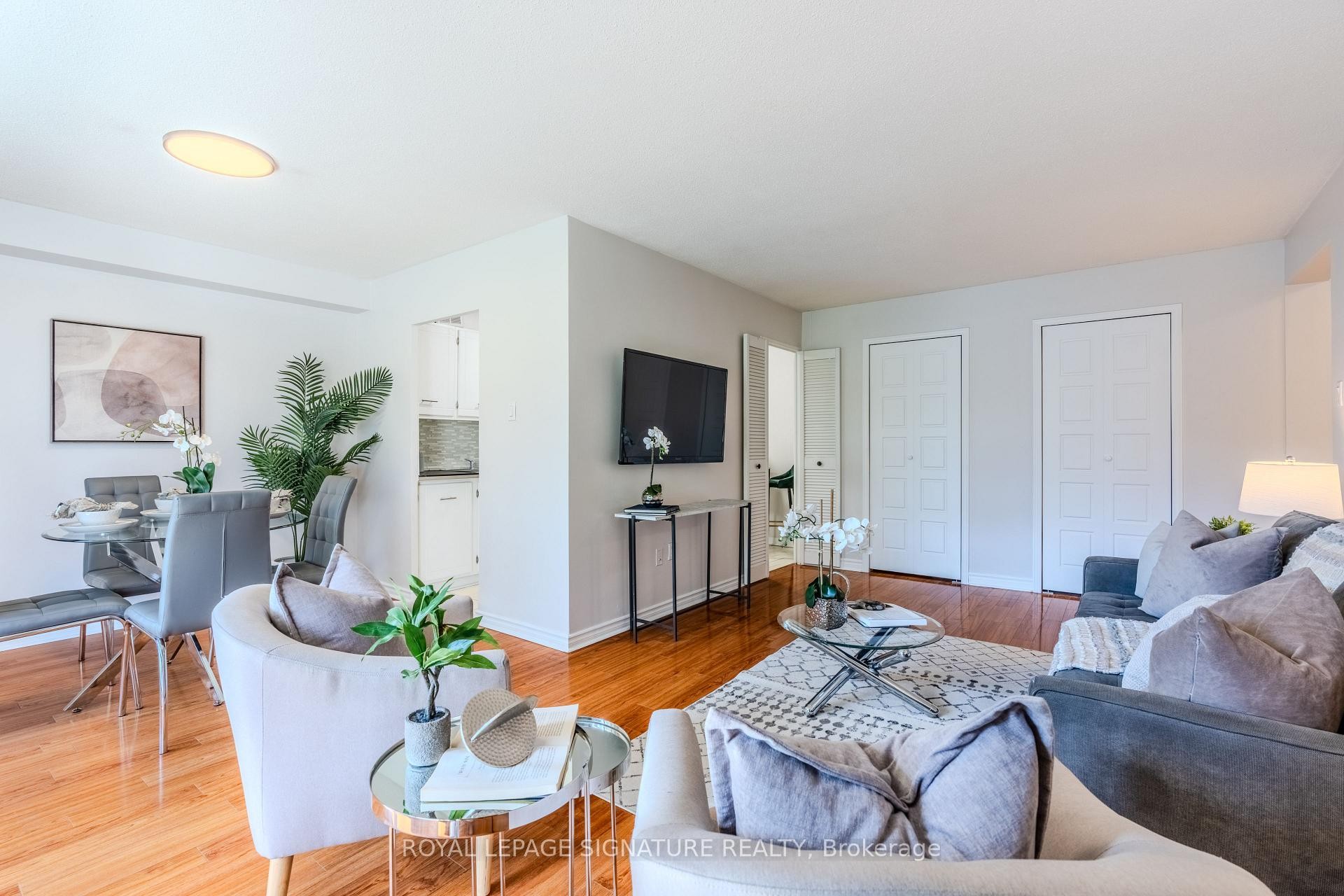 









177


Linus

Road, 315,
Toronto,




ON
M2J 4S5

