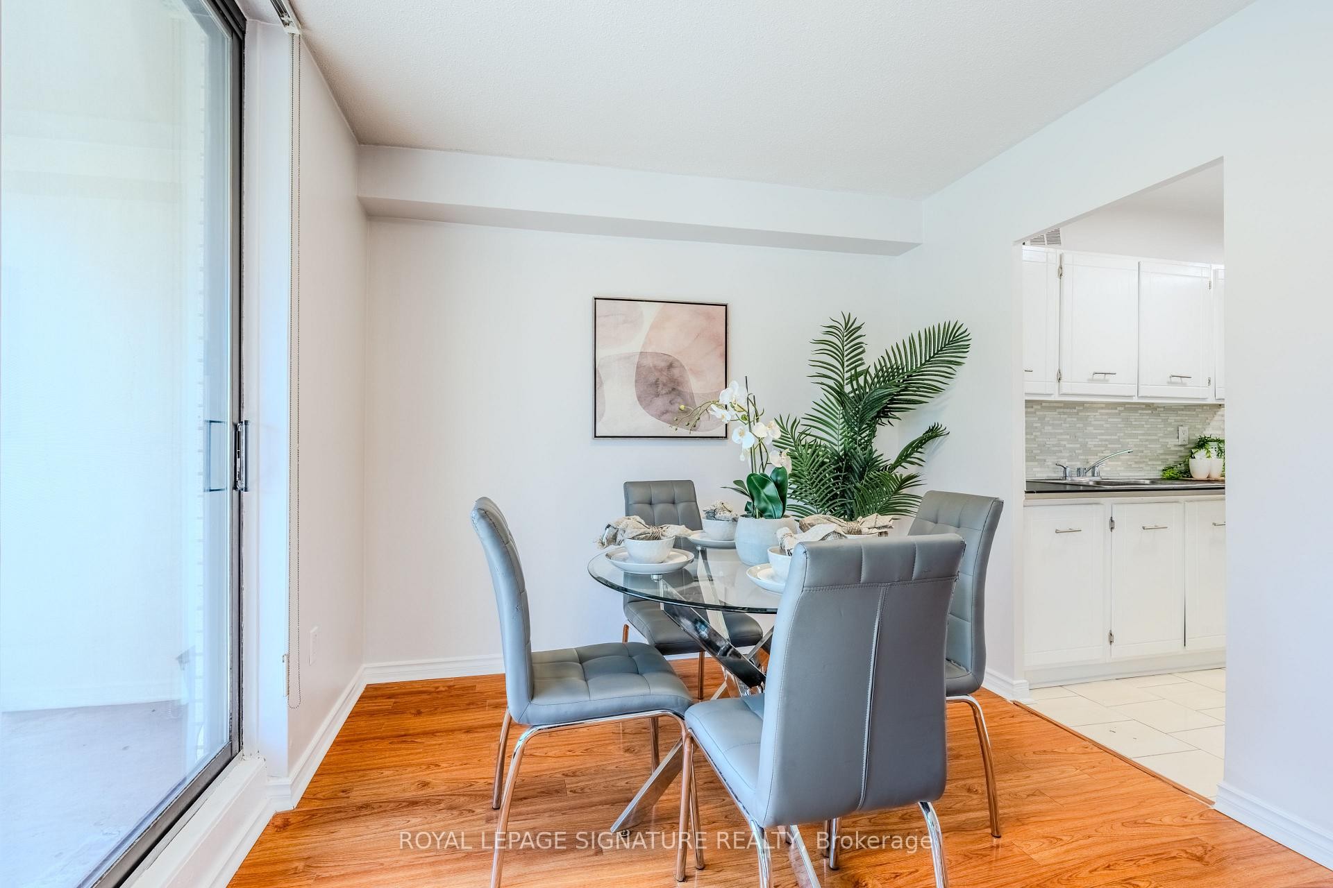 









177


Linus

Road, 315,
Toronto,




ON
M2J 4S5

