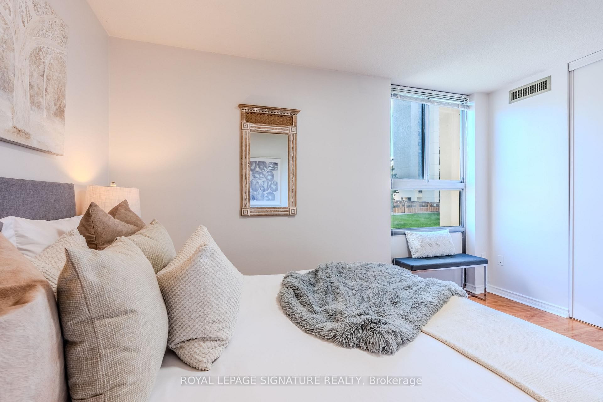 









177


Linus

Road, 315,
Toronto,




ON
M2J 4S5

