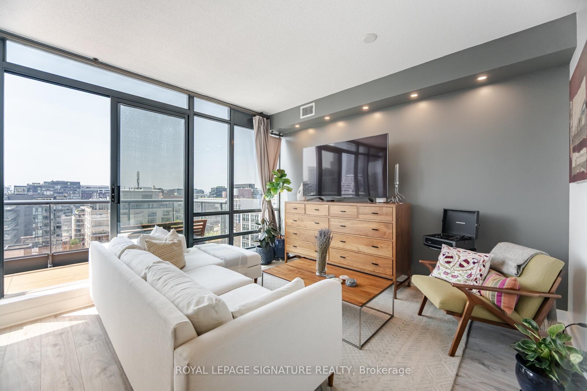 









438


King

Street West, 1405,
Toronto,




ON
M5V 3T9

