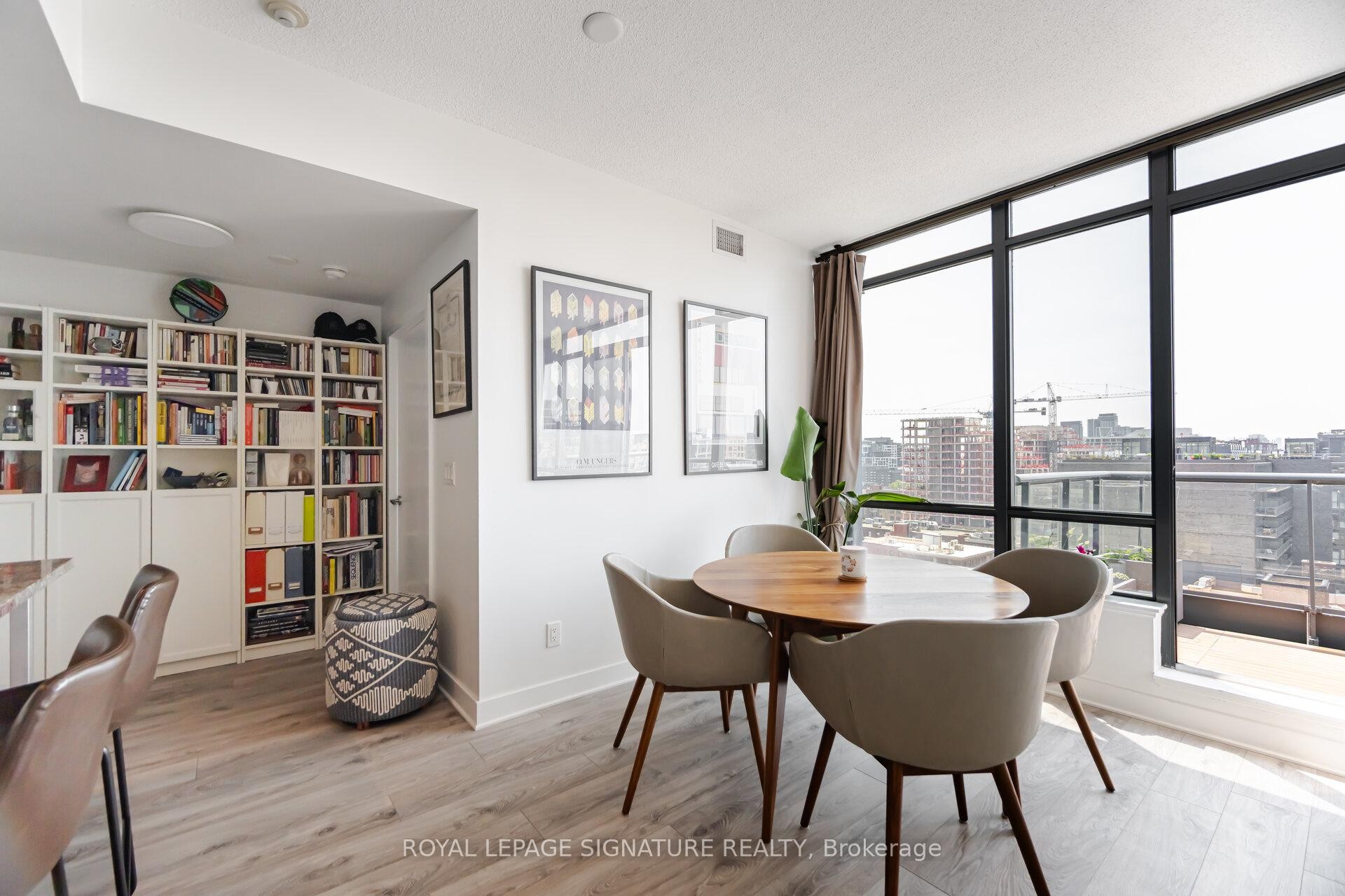 









438


King

Street West, 1405,
Toronto,




ON
M5V 3T9

