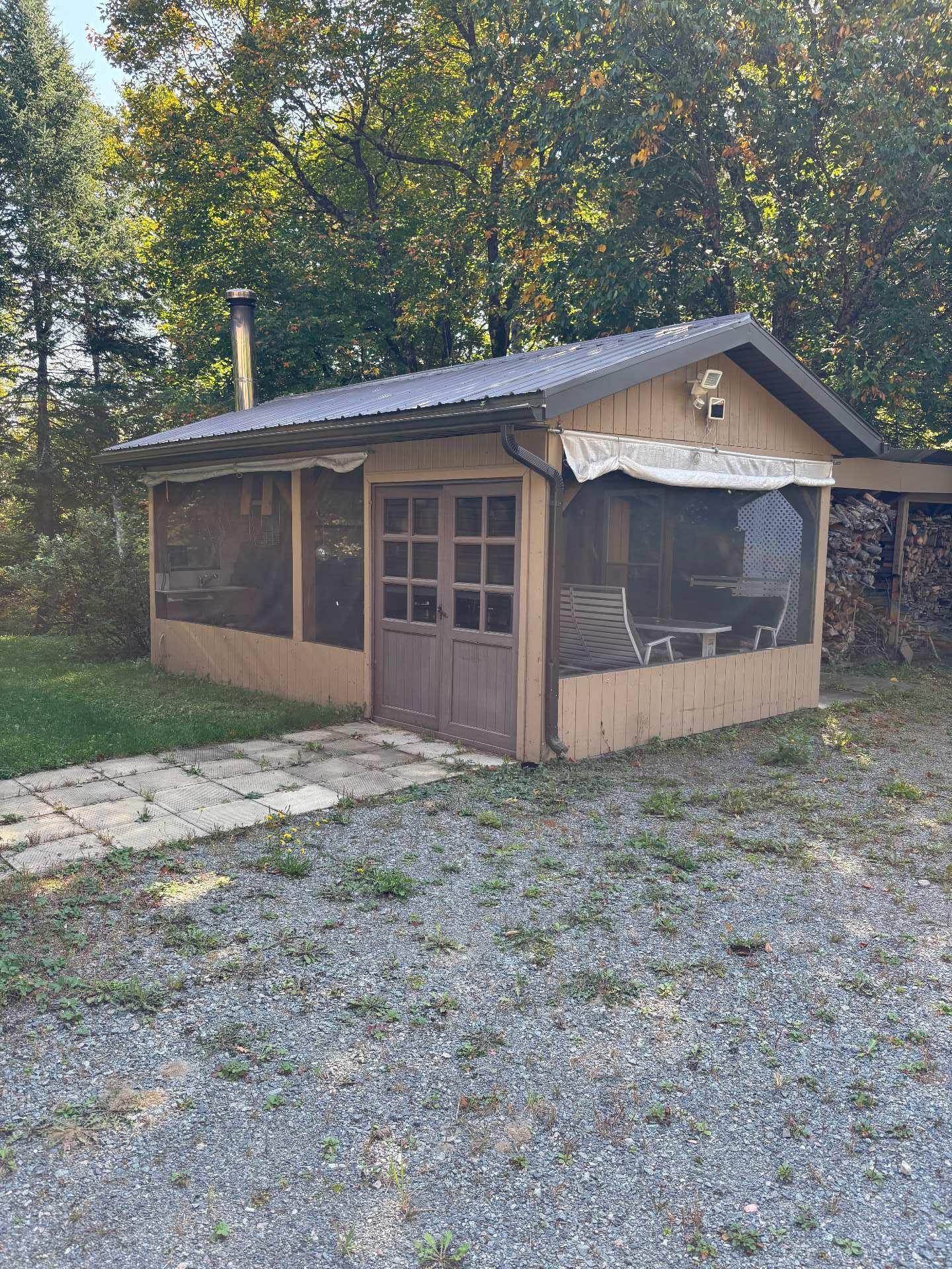 









193


Ch. Tawachiche E.

,
Lac-aux-Sables,




QC
G0X1M0

