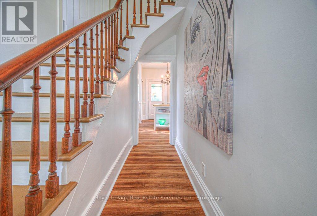 












92 ADAM STREET

,
Cambridge,




Ontario
N3C2K6

