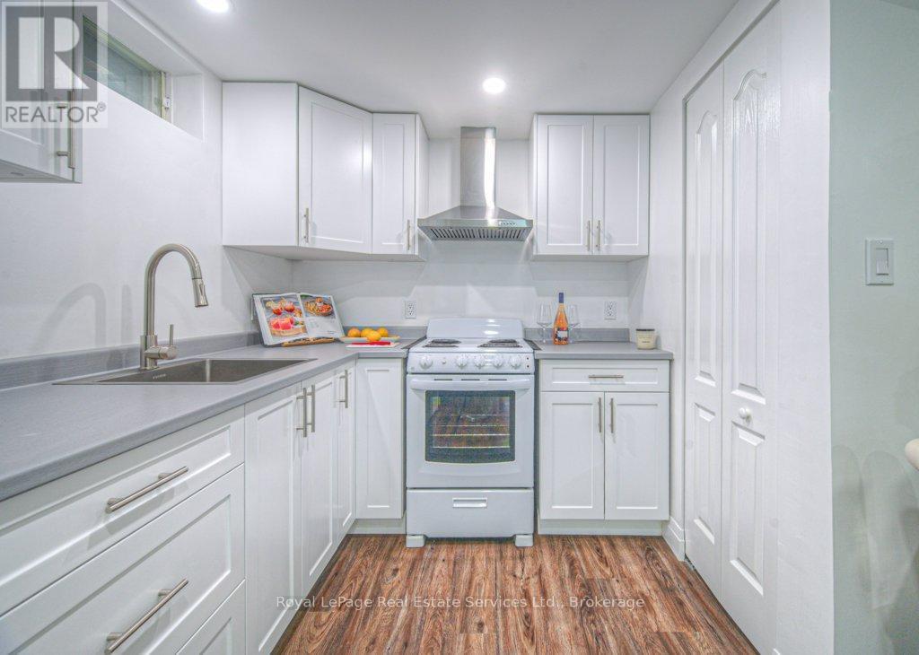 












92 ADAM STREET

,
Cambridge,




Ontario
N3C2K6

