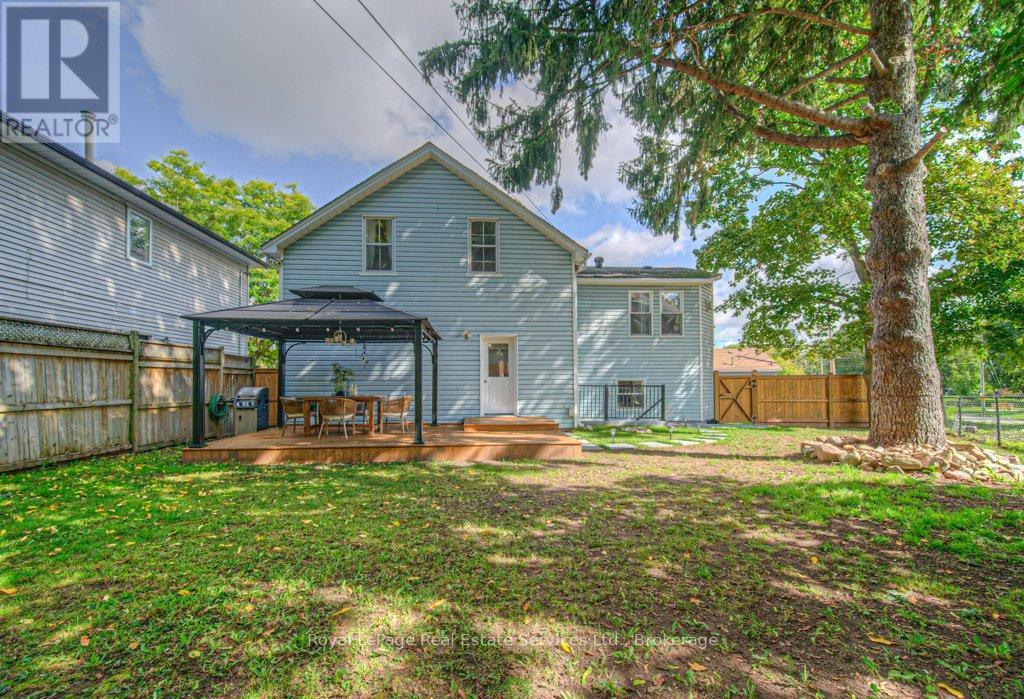 












92 ADAM STREET

,
Cambridge,




Ontario
N3C2K6

