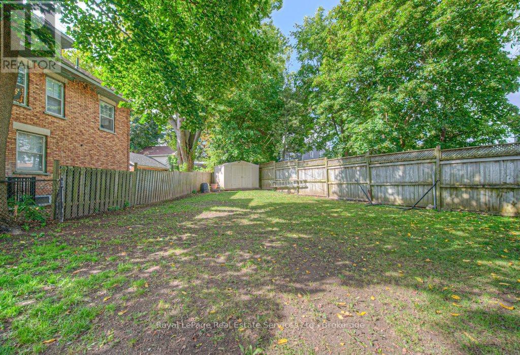 












92 ADAM STREET

,
Cambridge,




Ontario
N3C2K6

