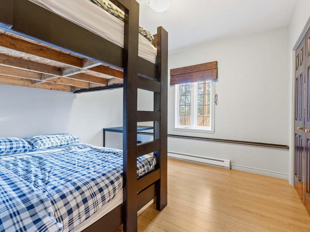 









1095


2e Avenue

,
Val-Morin,




QC
J0T2R0

