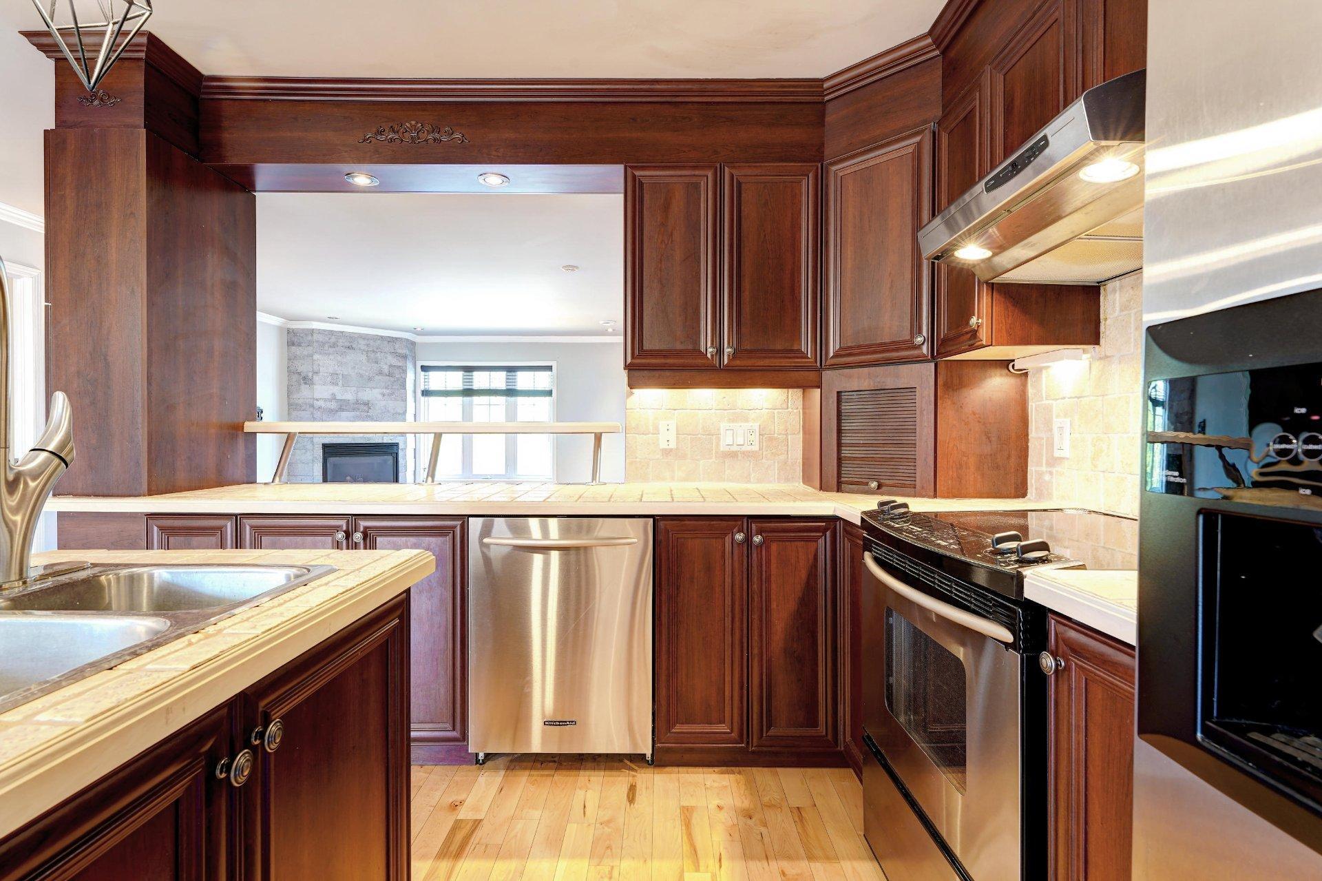 









82


Rue Paul-Mainguy

, 6,
Blainville,




QC
J7C0A1

